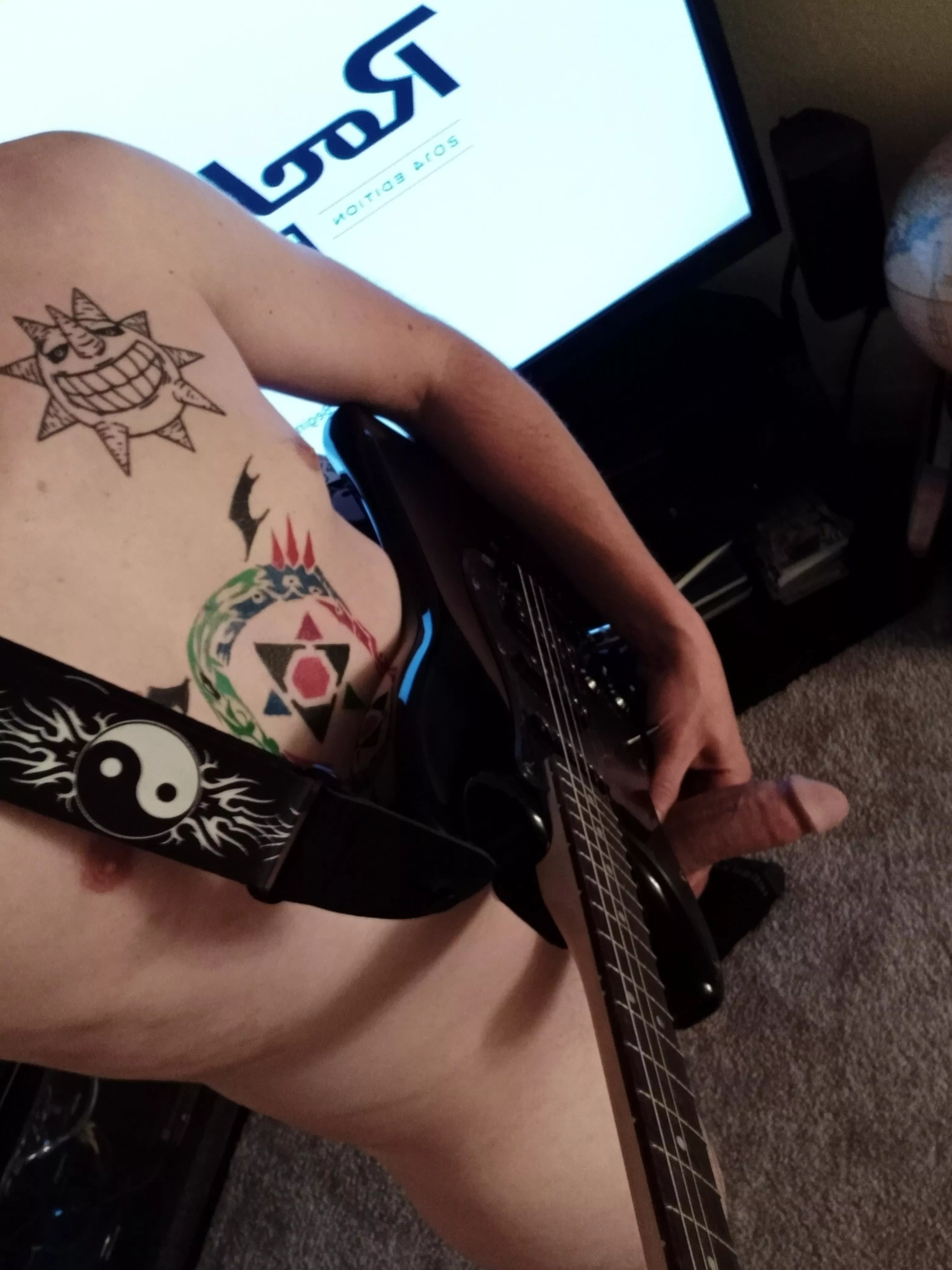 [M] would you make music with me? I like to rock out with my cock out 😈🎸 posted by TeraAeon