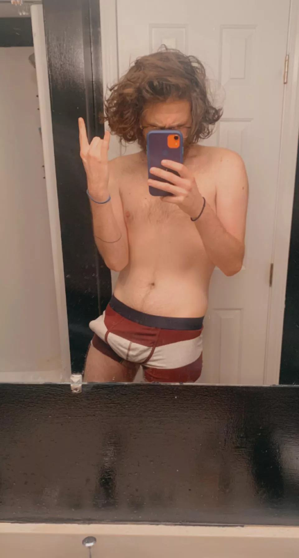 M22 how do ya like my bulge? posted by AnonThrowFarFarAway