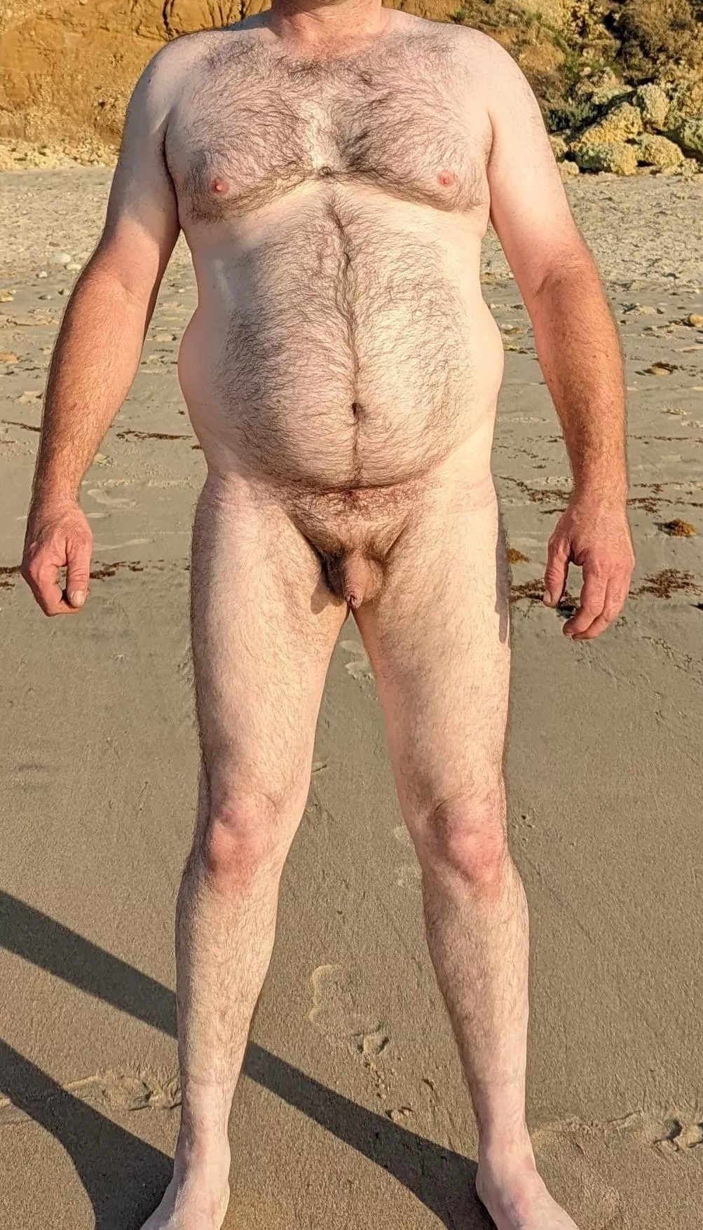 M(40)5'10,87kg.First trip to the nudist beach this summer. posted by Ummyeahnah