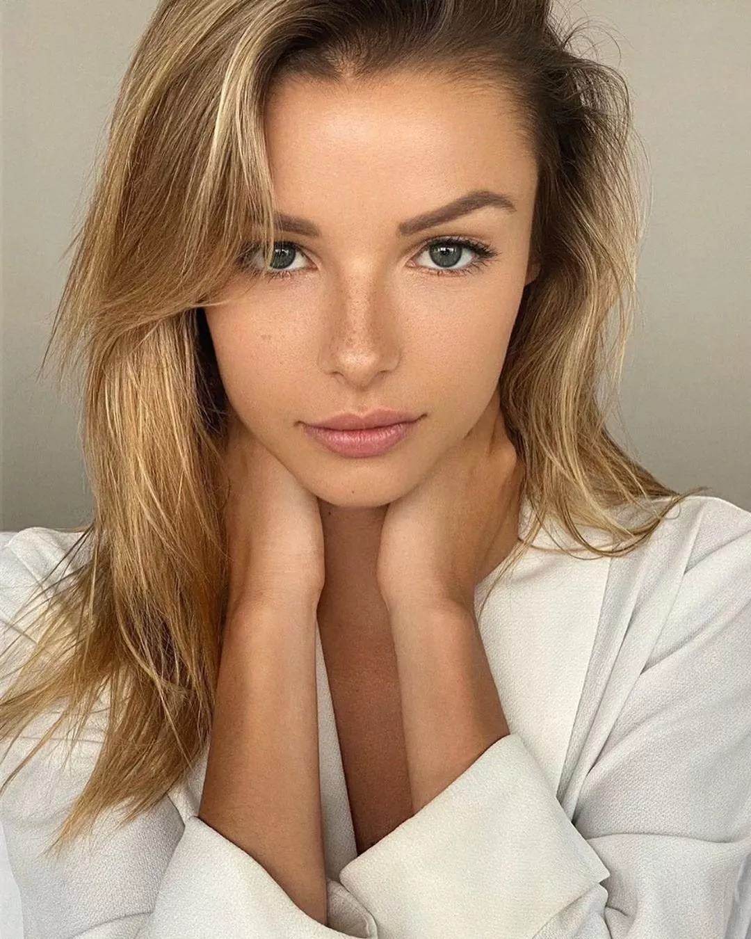 Madi Teeuws posted by CASHMERE1977