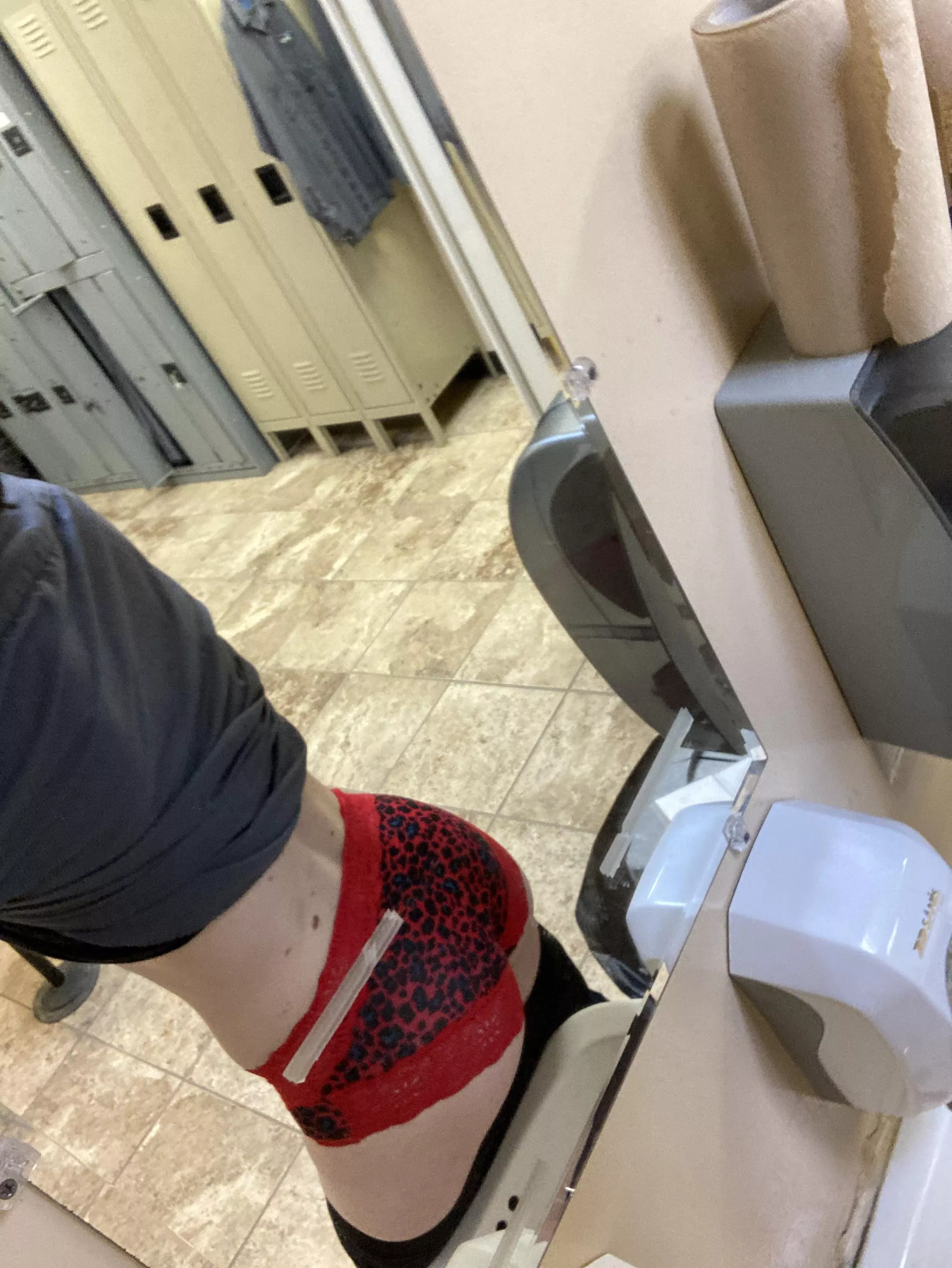 Make me your little bitch in the work locker room 🥴 posted by throwaway291749184