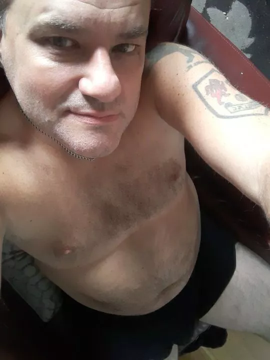 Male 43 posted by delboy-78