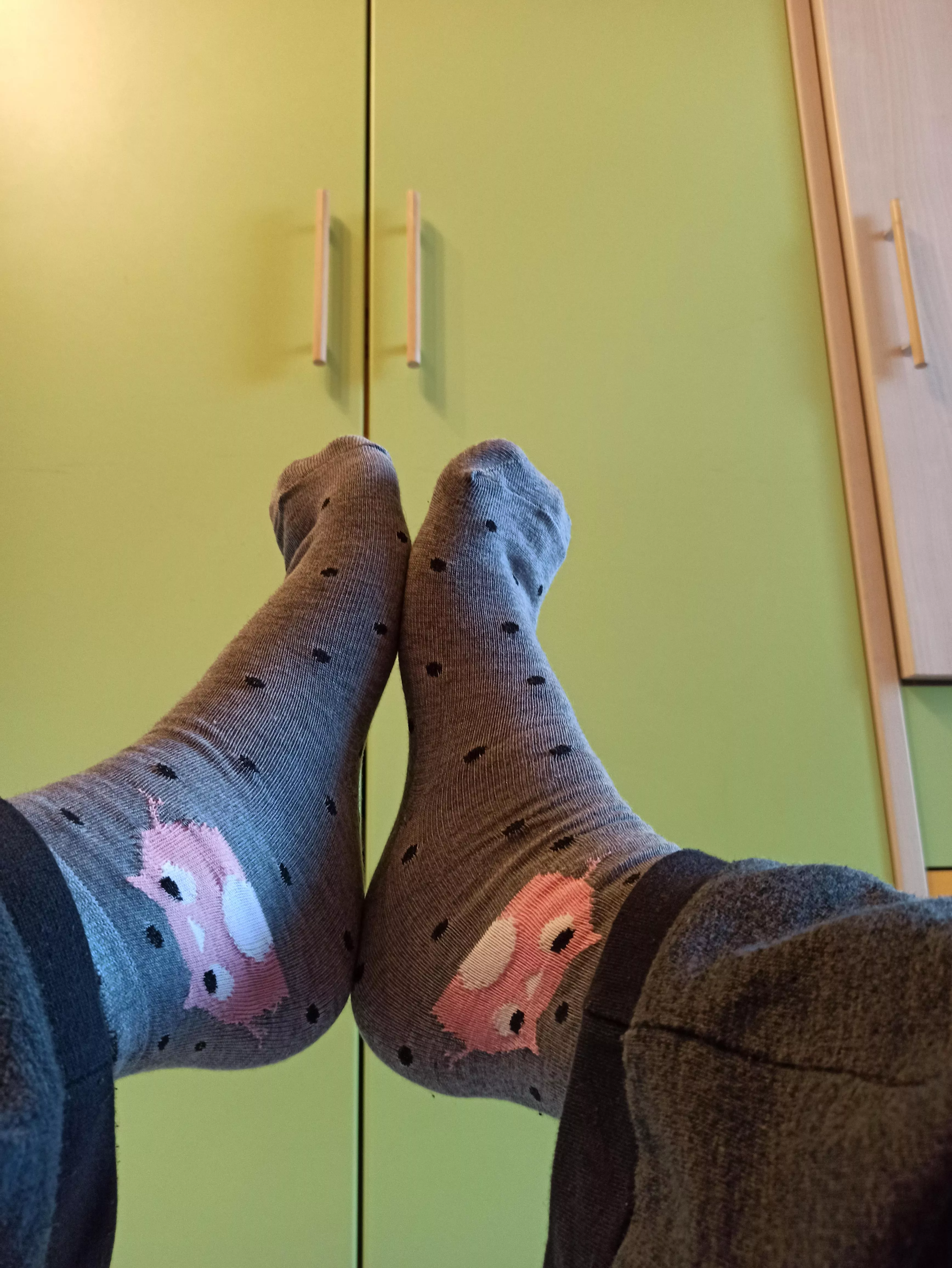 [male]I'm new here, d-do you like my new socks? 🥺💖 posted by AlternativeCold3020