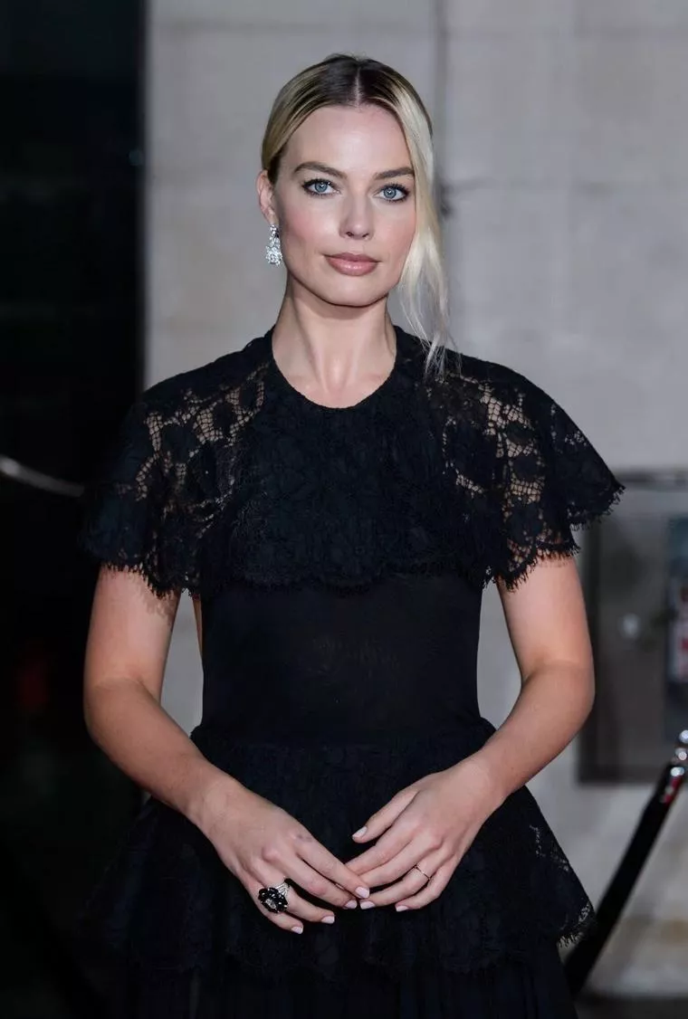 Margot Robbie posted by MonicaBellucciLover