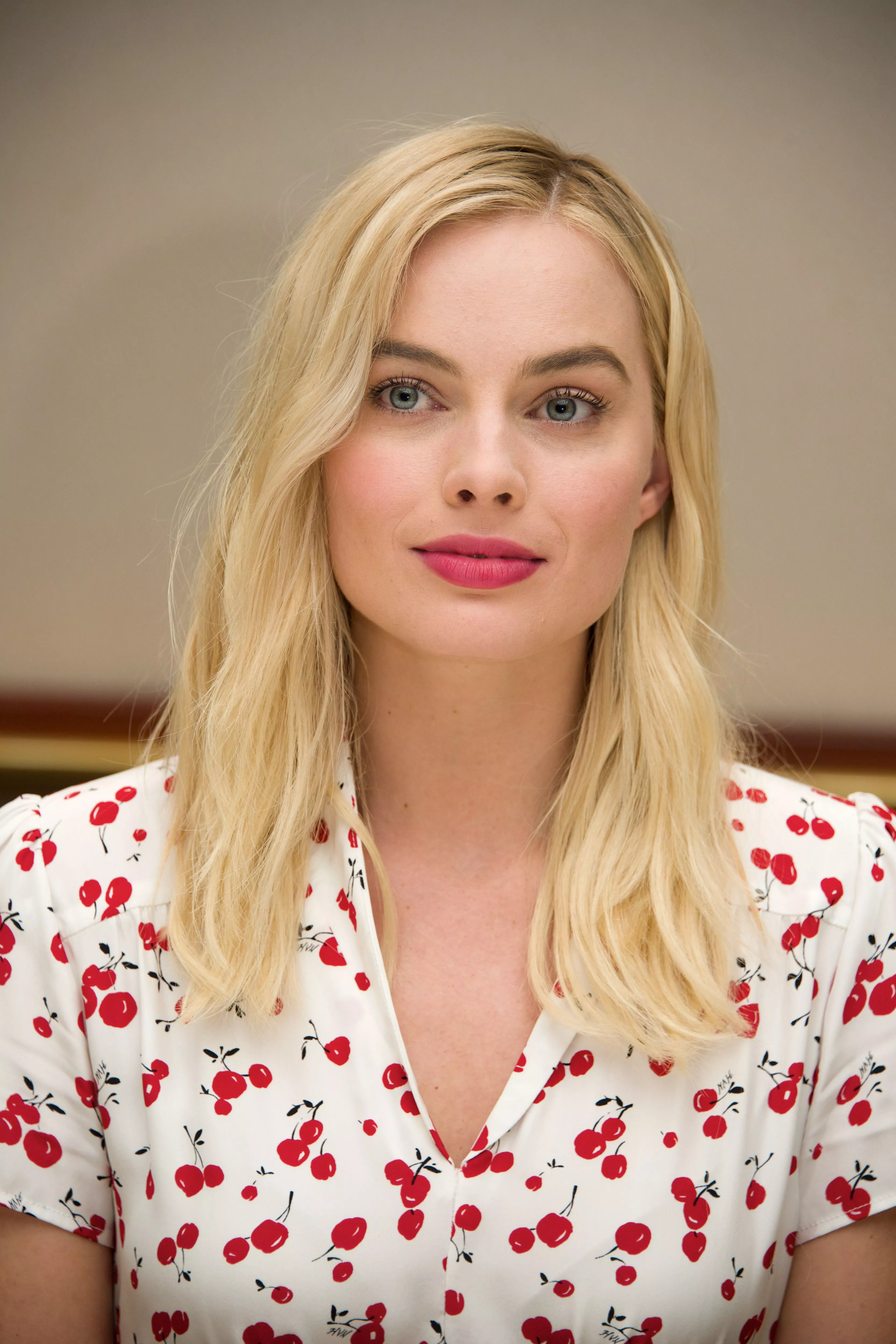 Margot Robbie posted by ononothimagen