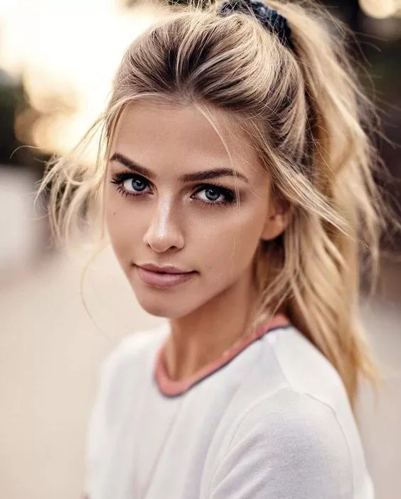 Marina Laswick posted by pianomics