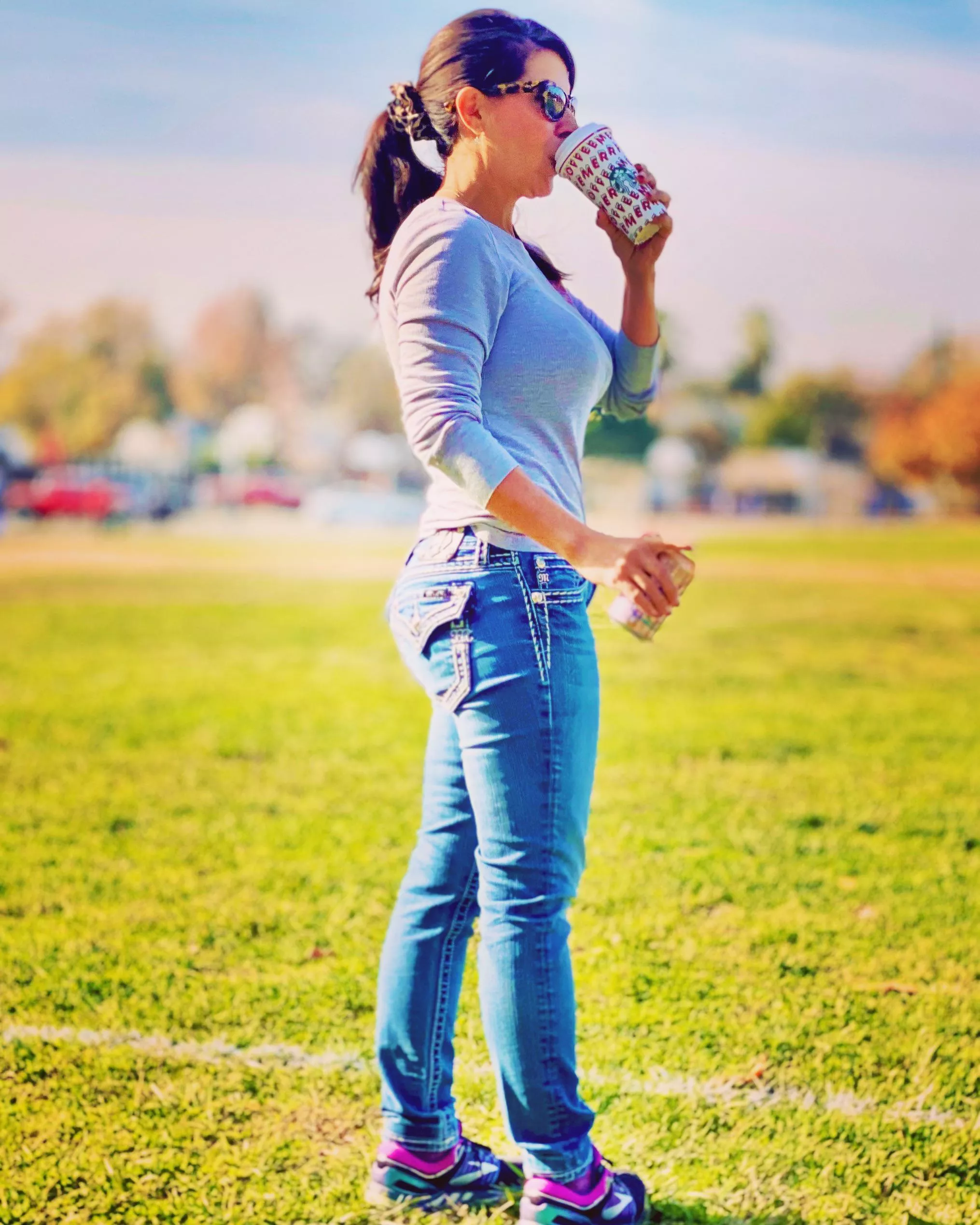 Married soccer mom. Two fisting drinks. She has an SUV parked round back… posted by maynardpoindexter