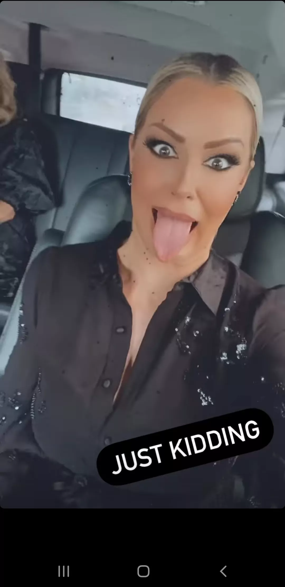 Maryse tongue posted by floorbus