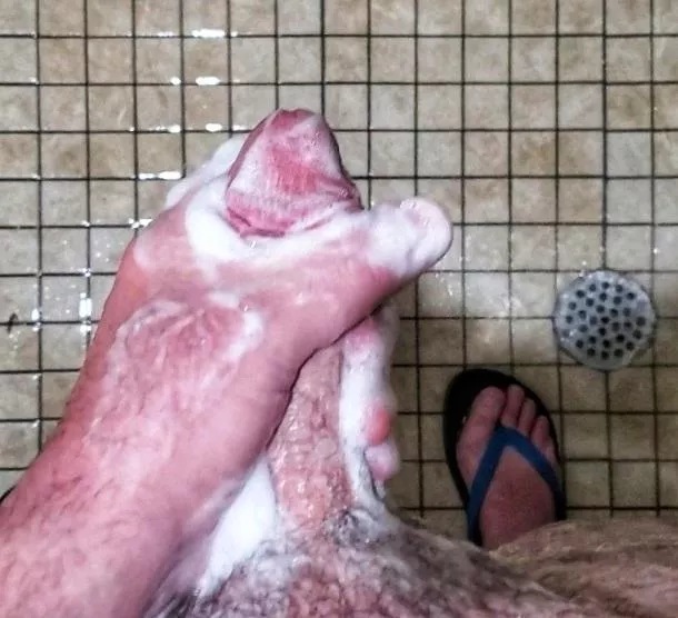 Masturbating in the shower [43] posted by Realmsxoxo