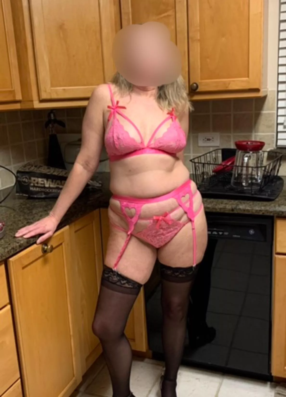 Mature wife posted by mysexyhotwife75