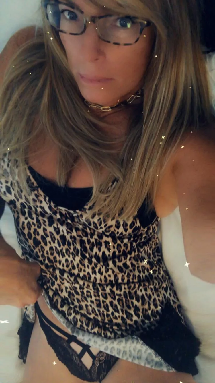 May I be your fantasy librarian milf😇 posted by Smilebug6969