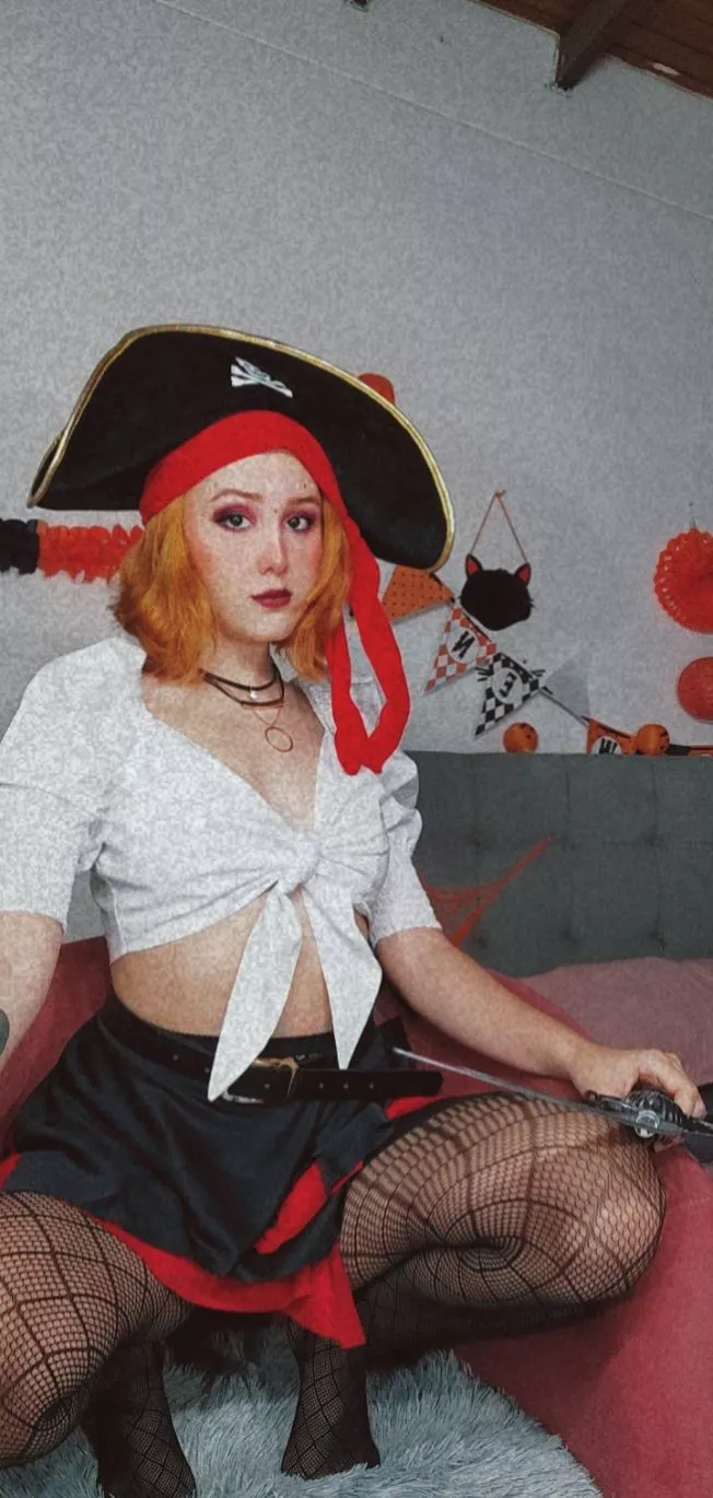 Me as a sexy Redhead pirate ðŸ˜ˆðŸ´â€â˜ ï¸ posted by petitecamgirl