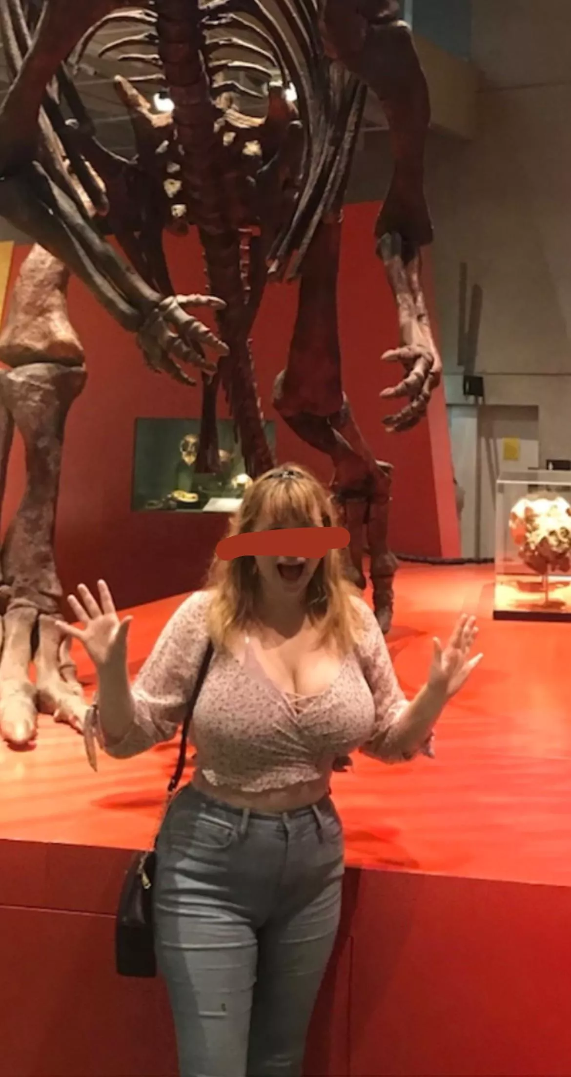 Me excited at the Dino’s bones! Taken few months ago hehe. posted by long_liz