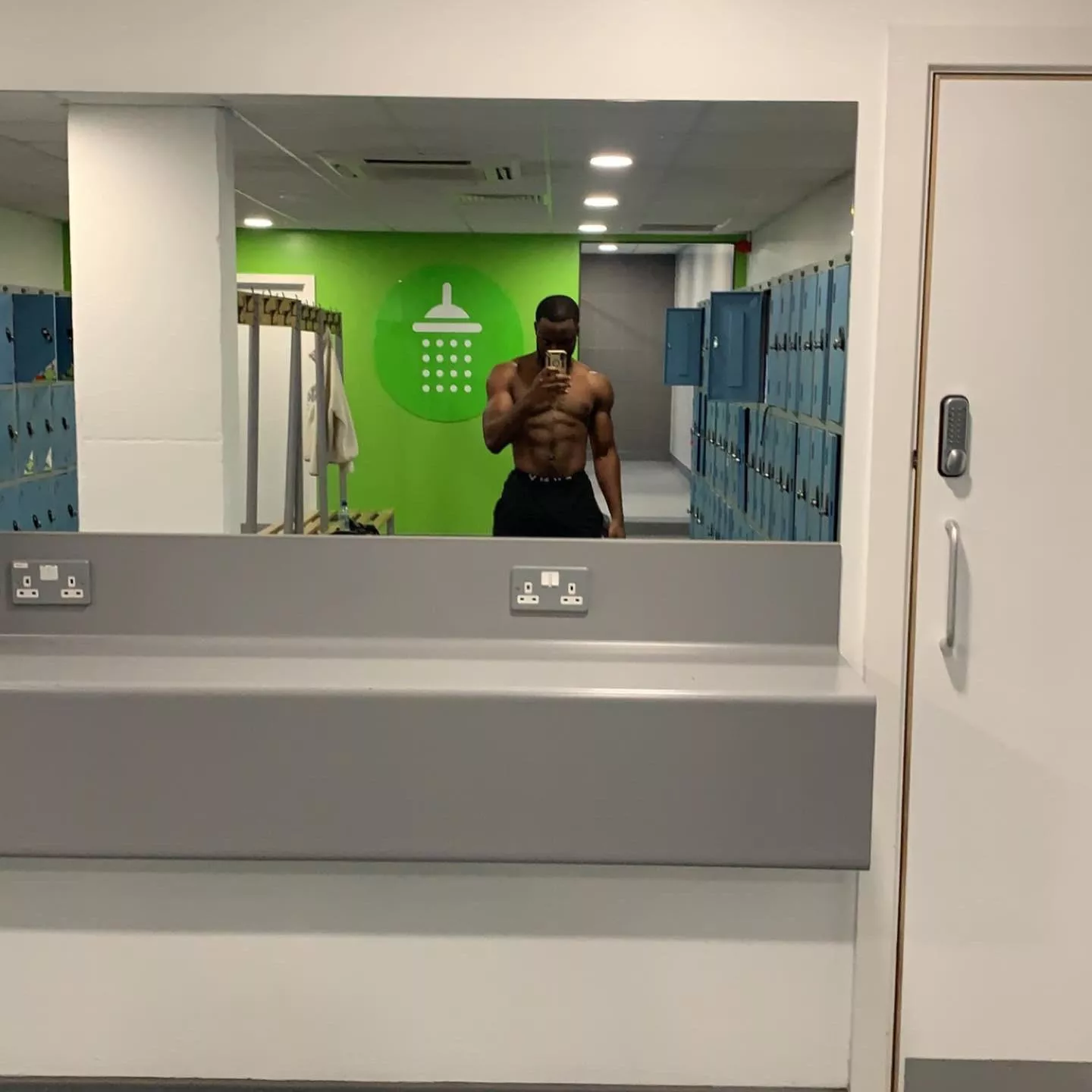 Meet me in the gym locker room posted by ibullyholes