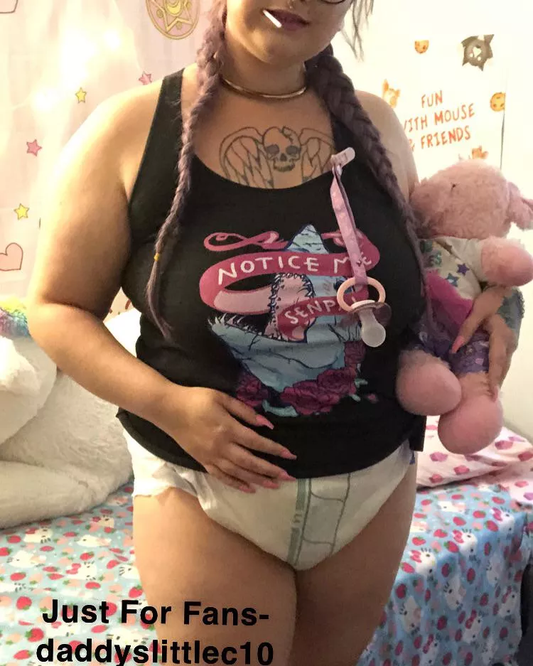 Mermaid hair ðŸ§œâ€â™€ï¸ posted by Daddyslittlepissbaby