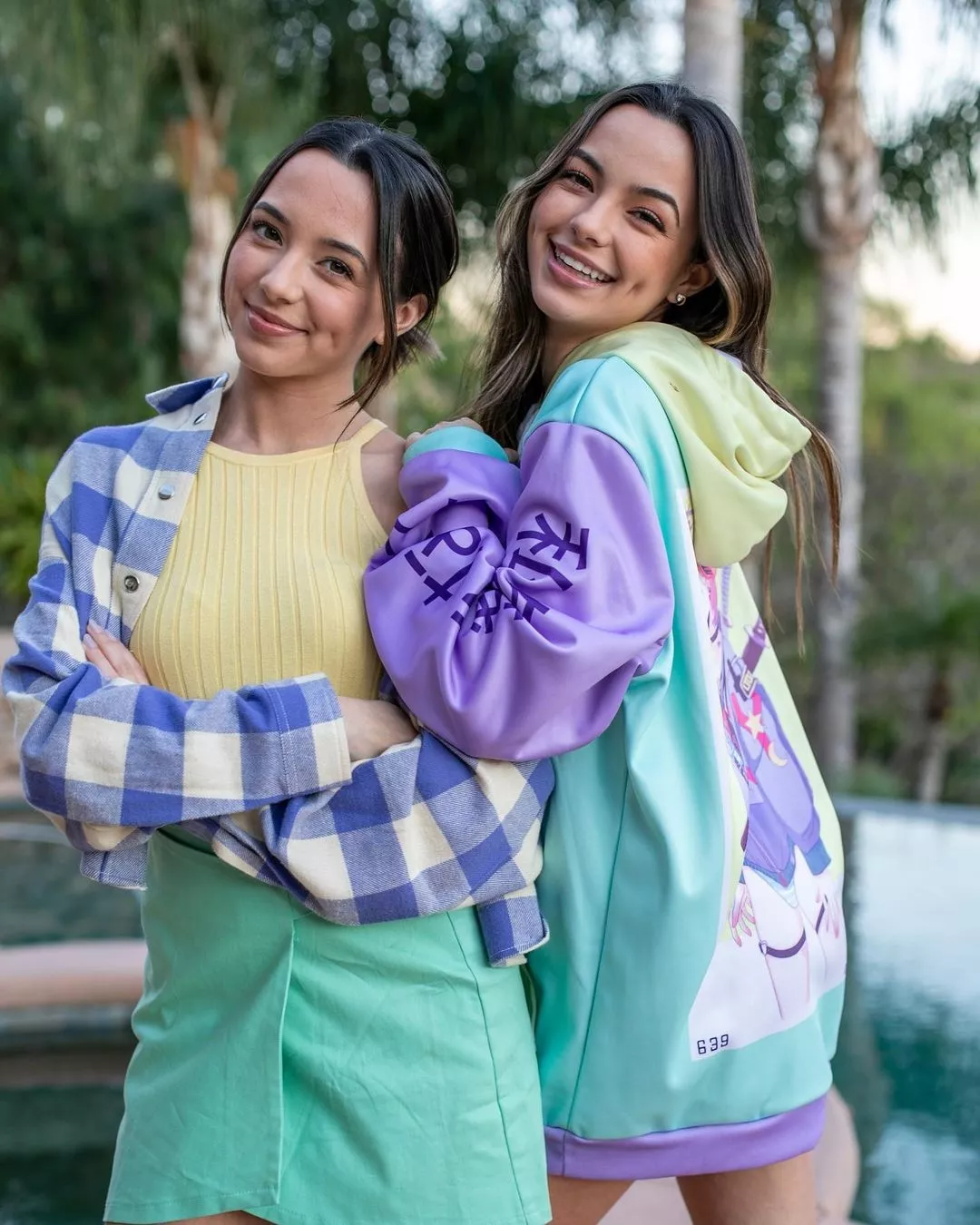 Merrell Twins posted by FuzzyDunloppin