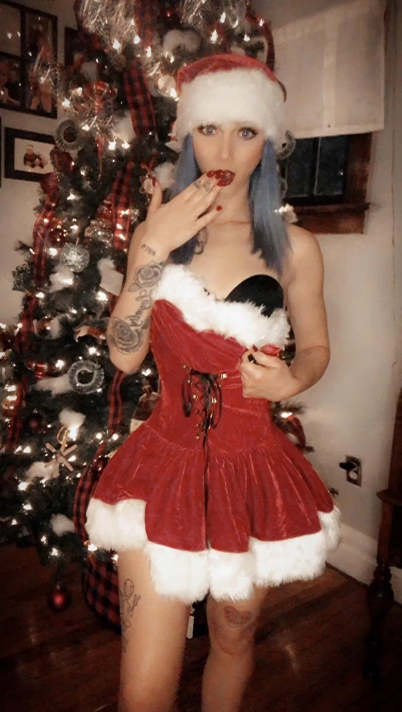 🎄Merry Christmas🎄 posted by AngelToxic69