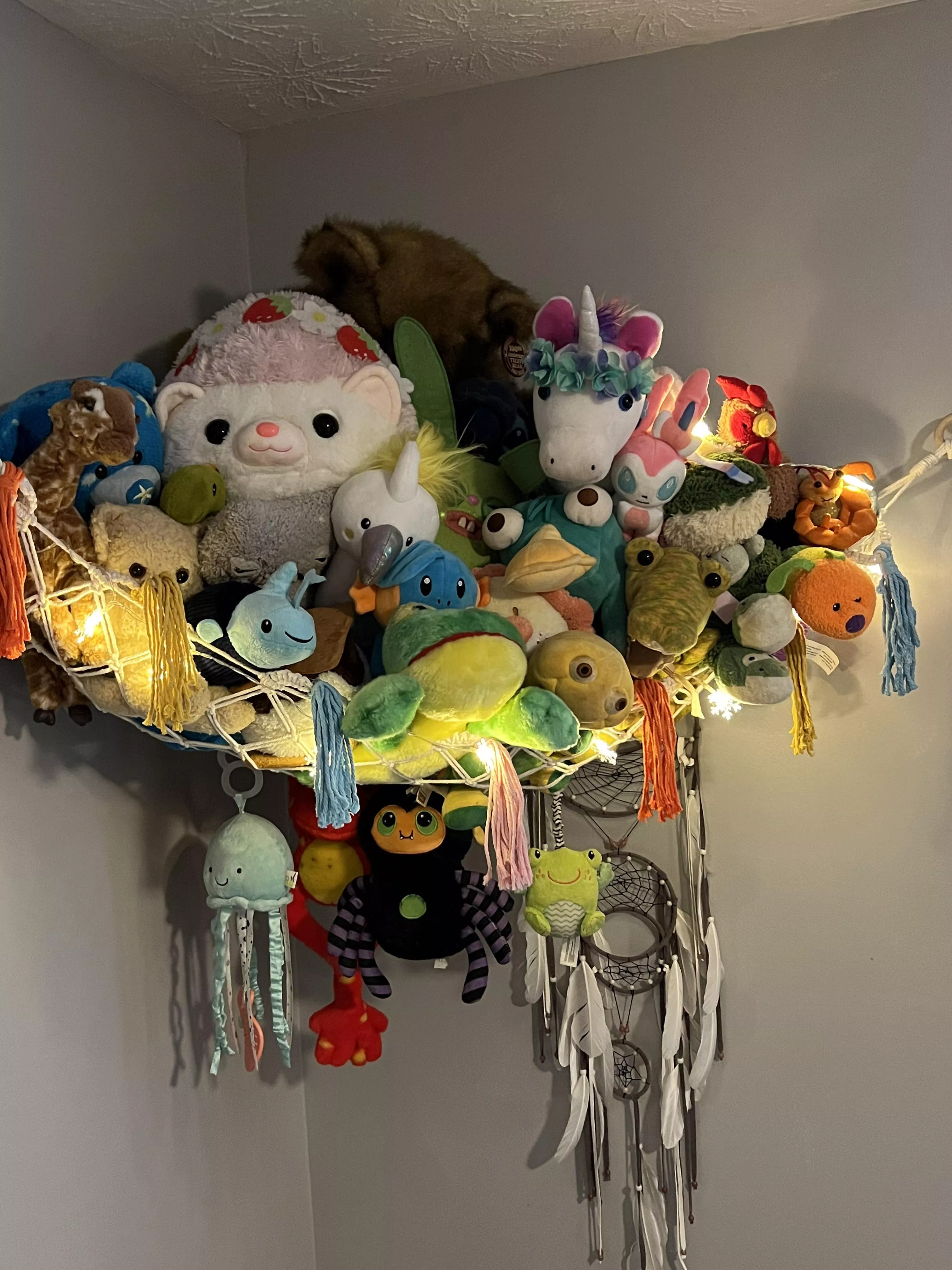 Merry Christmas everyone! Did anyone get any gifts that made their little side happy? I got this beautiful stuffie night which cleared up a lot of space in my room! ☃️ posted by FlexyRiah