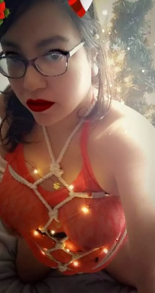 Merry Christmas 🎄🎄 Snapchat- ropekitten42021 posted by spicyropeprincess420