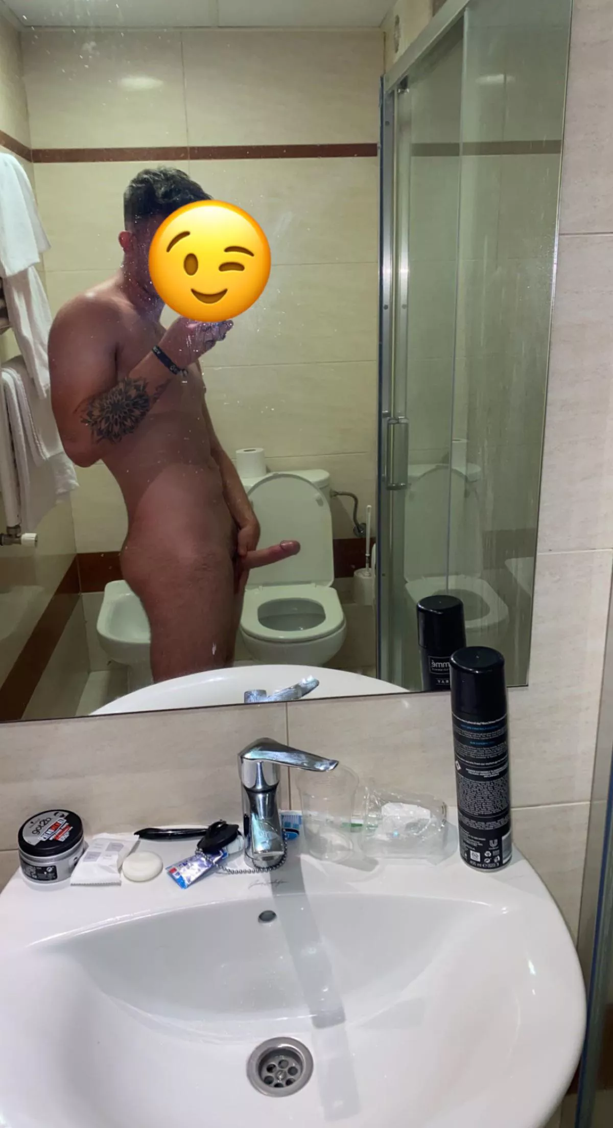 Message me if you like my cock 😏 posted by jamespringle09