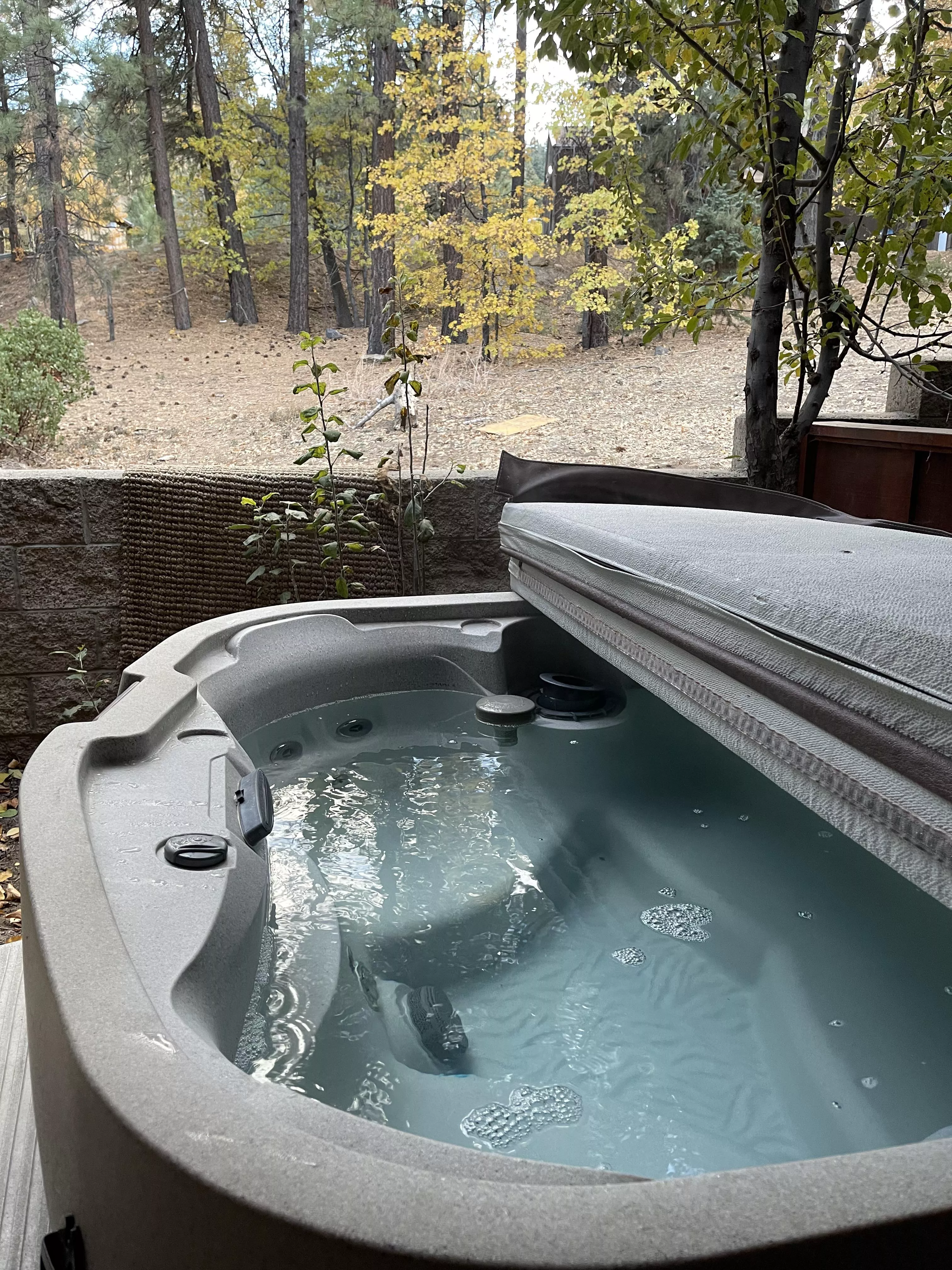 Mf4mf hot tub fun in big bear posted by Fantastic4some