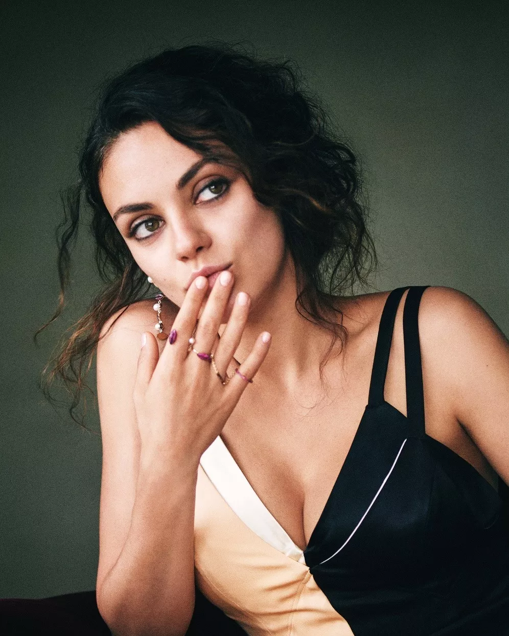 Mila Kunis posted by FizzyOrangeJuice