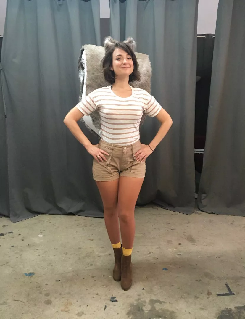 Milana Vayntrub posted by moartwo