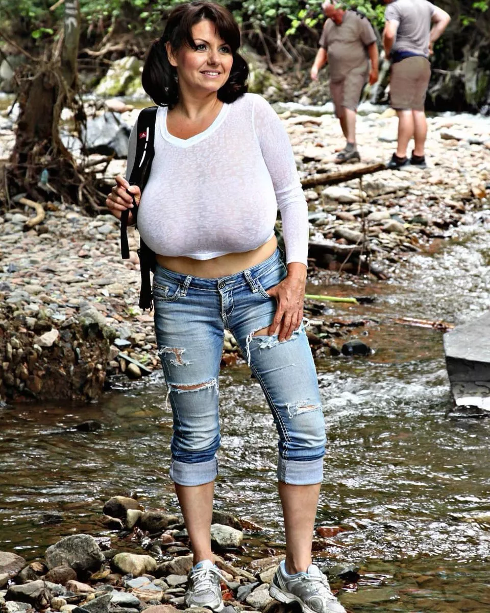 Milena's hiking outfit is perfect posted by Udderluvr2020