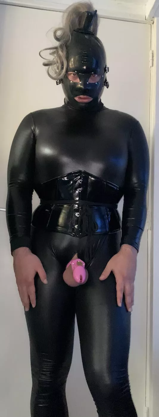 Mix of rubber pvc and spandex ðŸ’• posted by Rubbersissydoll