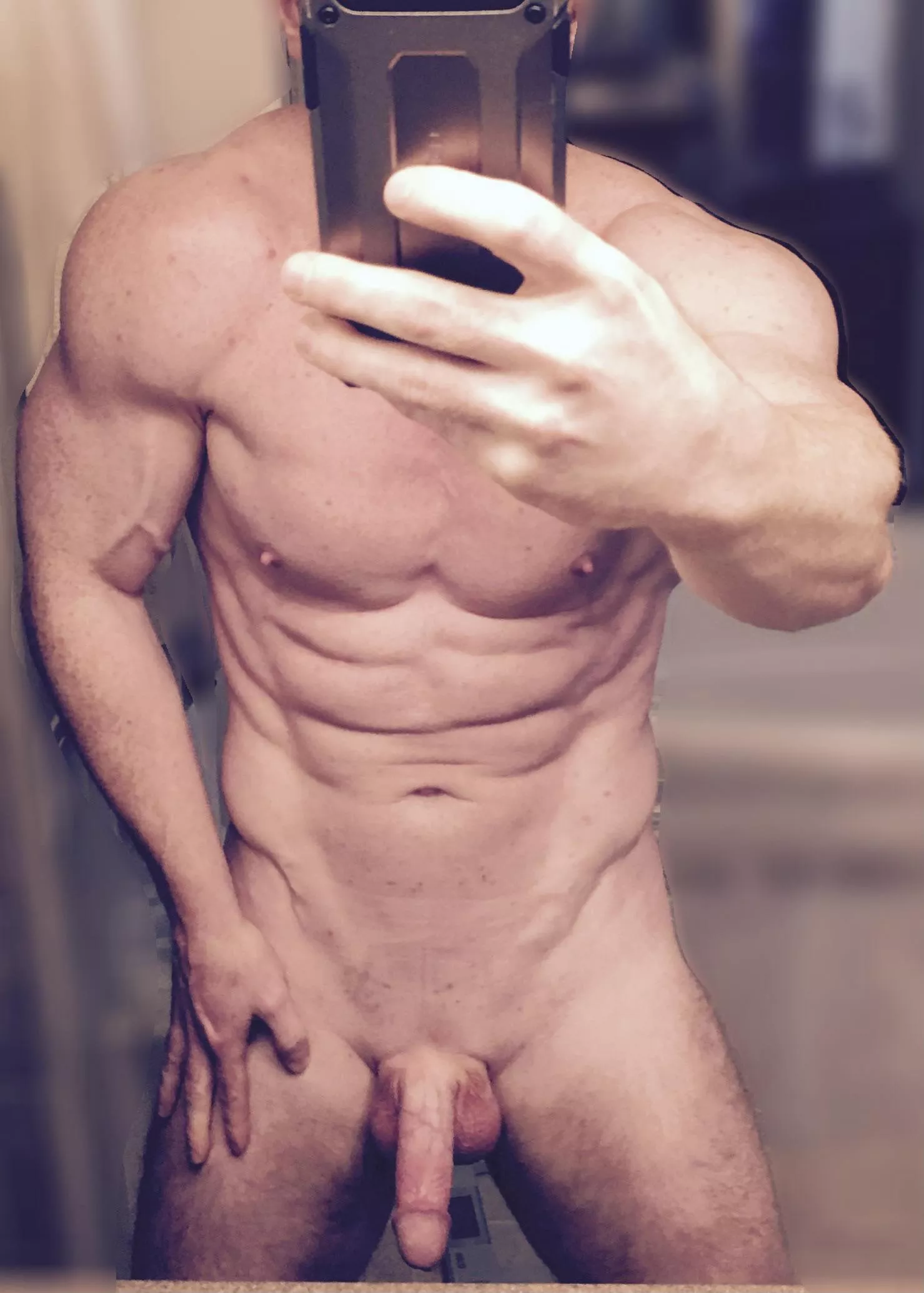 (M)onday morning post workout gainz posted by buffginger