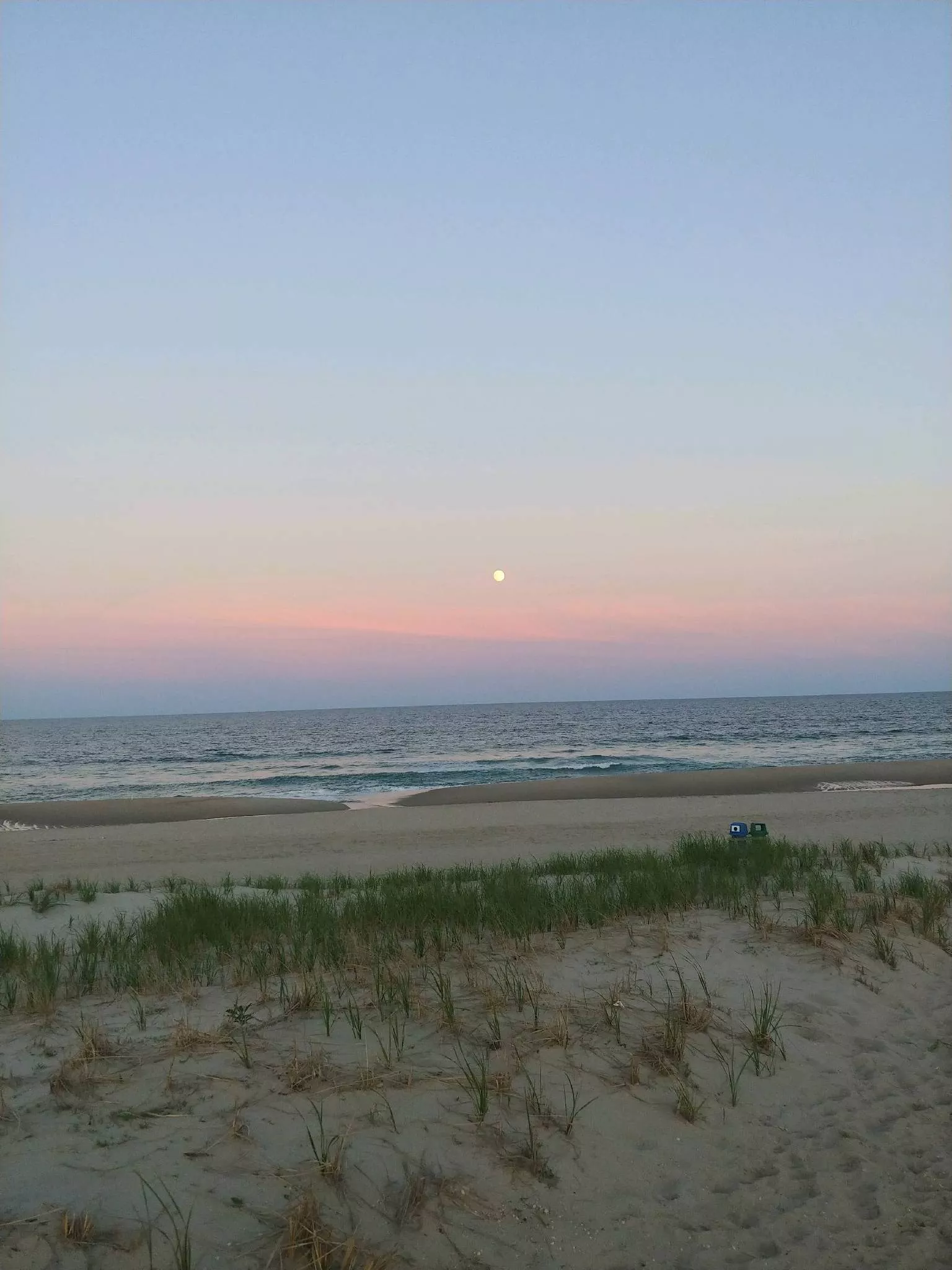 Moon Rising Over The Ocean posted by Albey420son