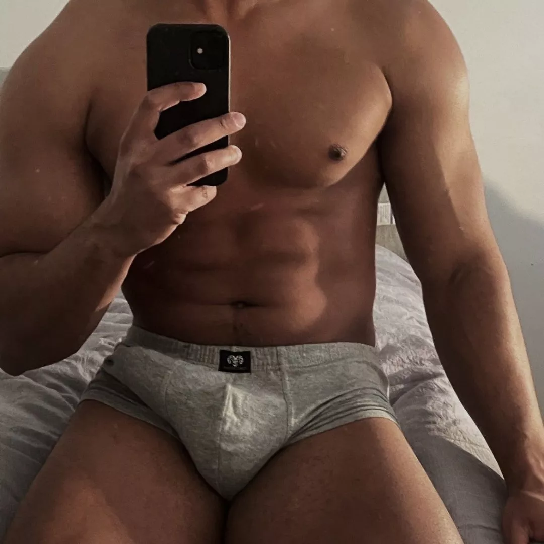 morning bulge posted by nsfwsul_