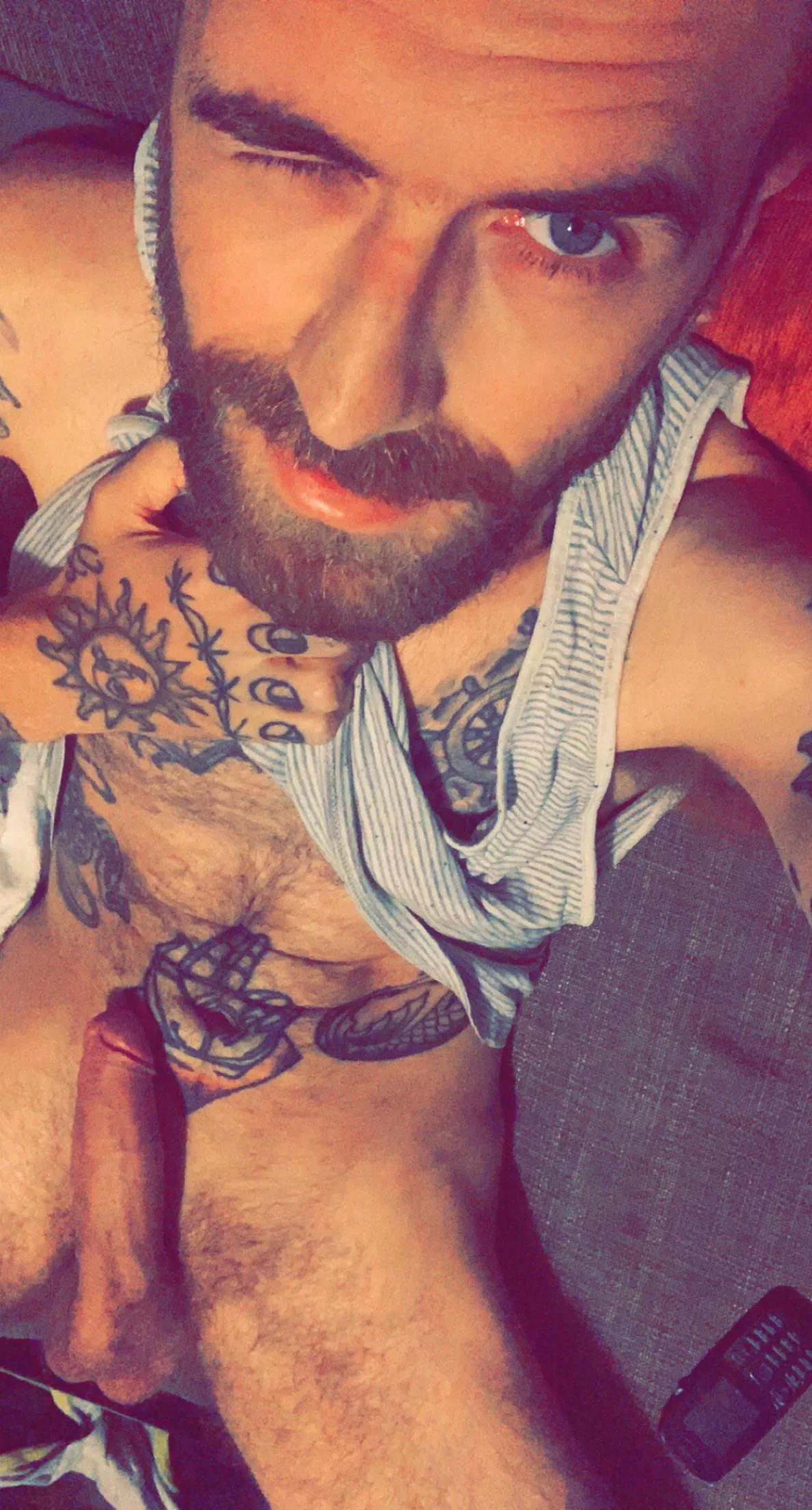 (M)orning everyone from the uk (28) posted by Bwcking666