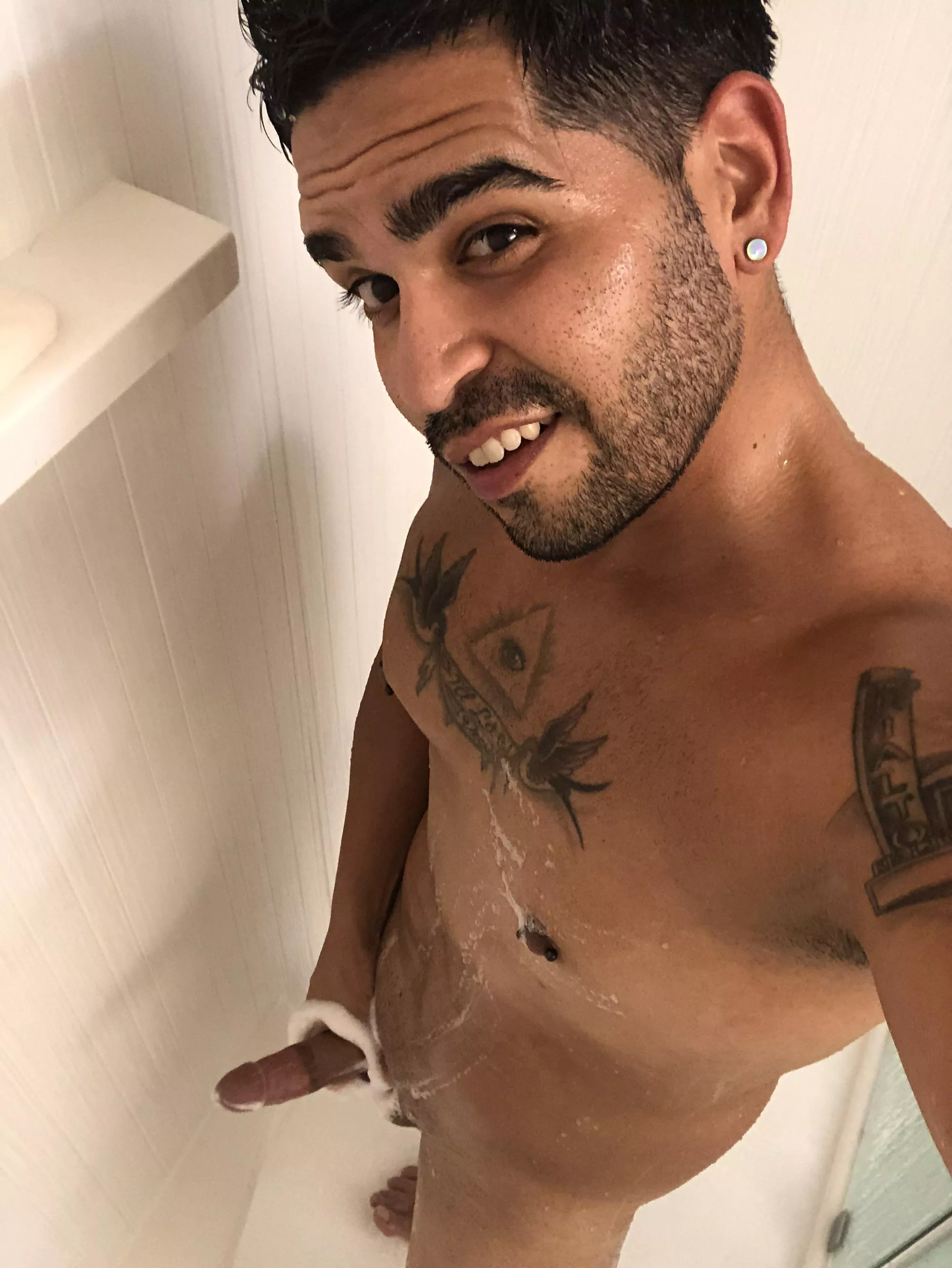 Morning Shower Fun🥵 posted by Fitmaccc