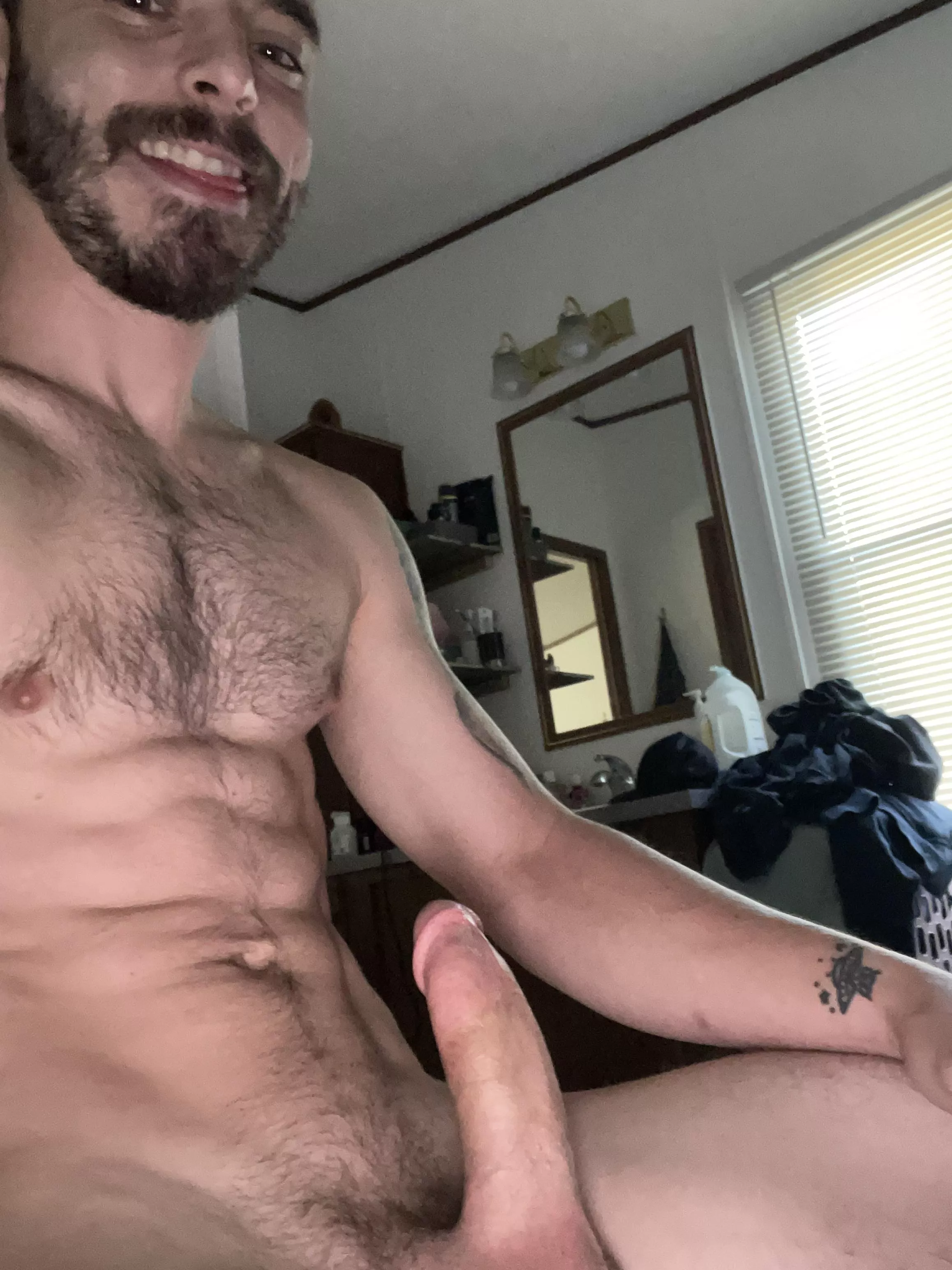 Morning wood is throbbing 😩 posted by htx123456789