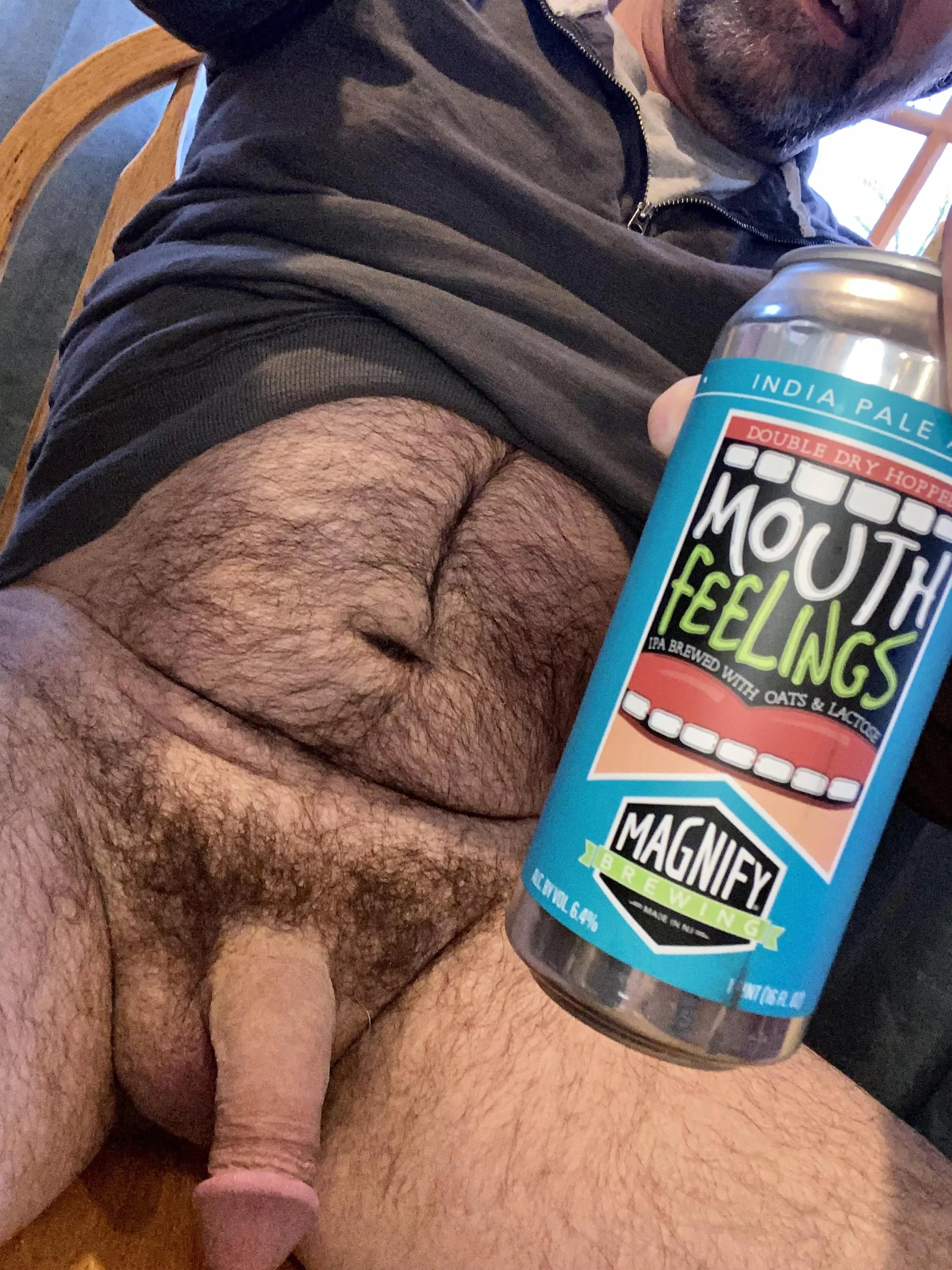 Mouth Feelings. Feeling bearish. And feeling like some cock too. posted by hairy_monkee