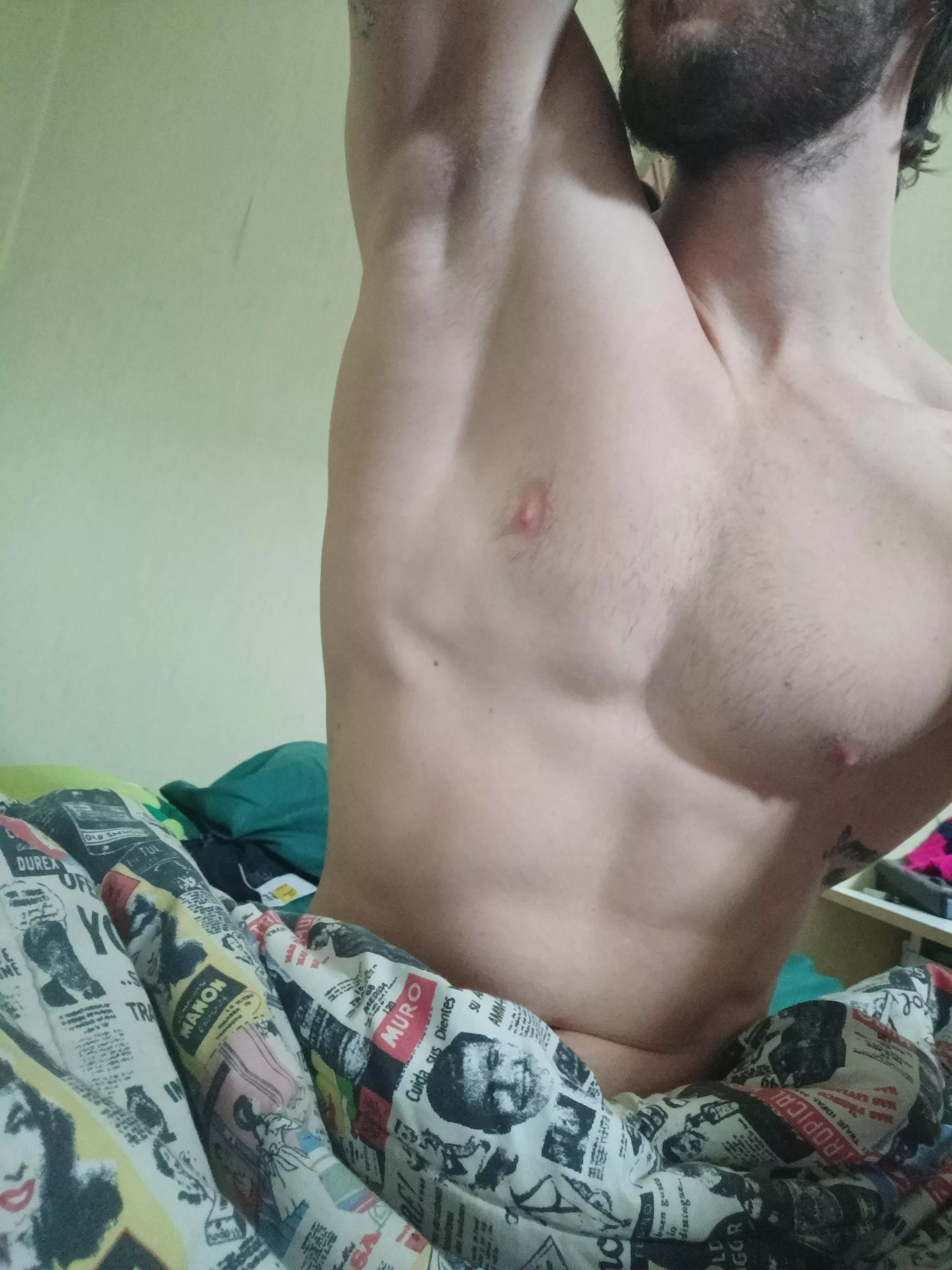 Muscular armpits posted by aiasar