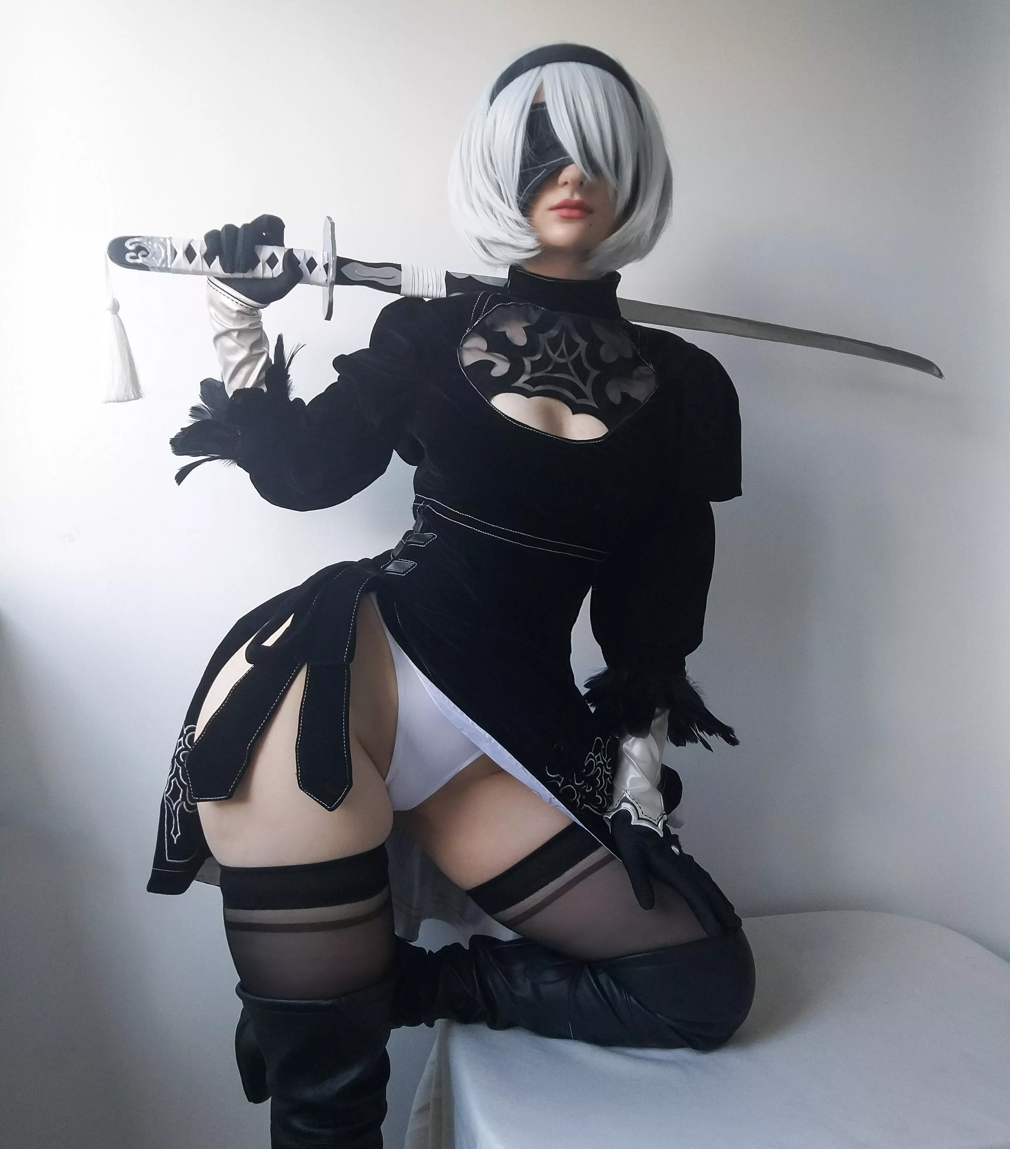 My 2B cosplay~ (ig: epicinternetgf) posted by aniku_