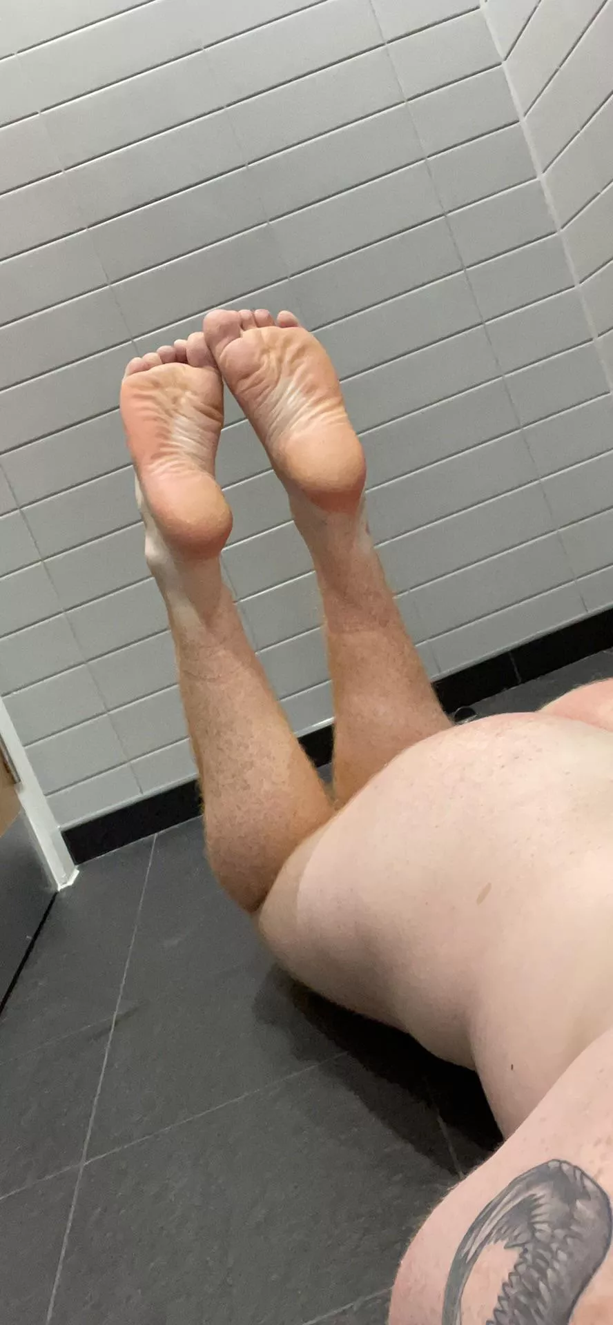 My attempt at the pose posted by footlover1892