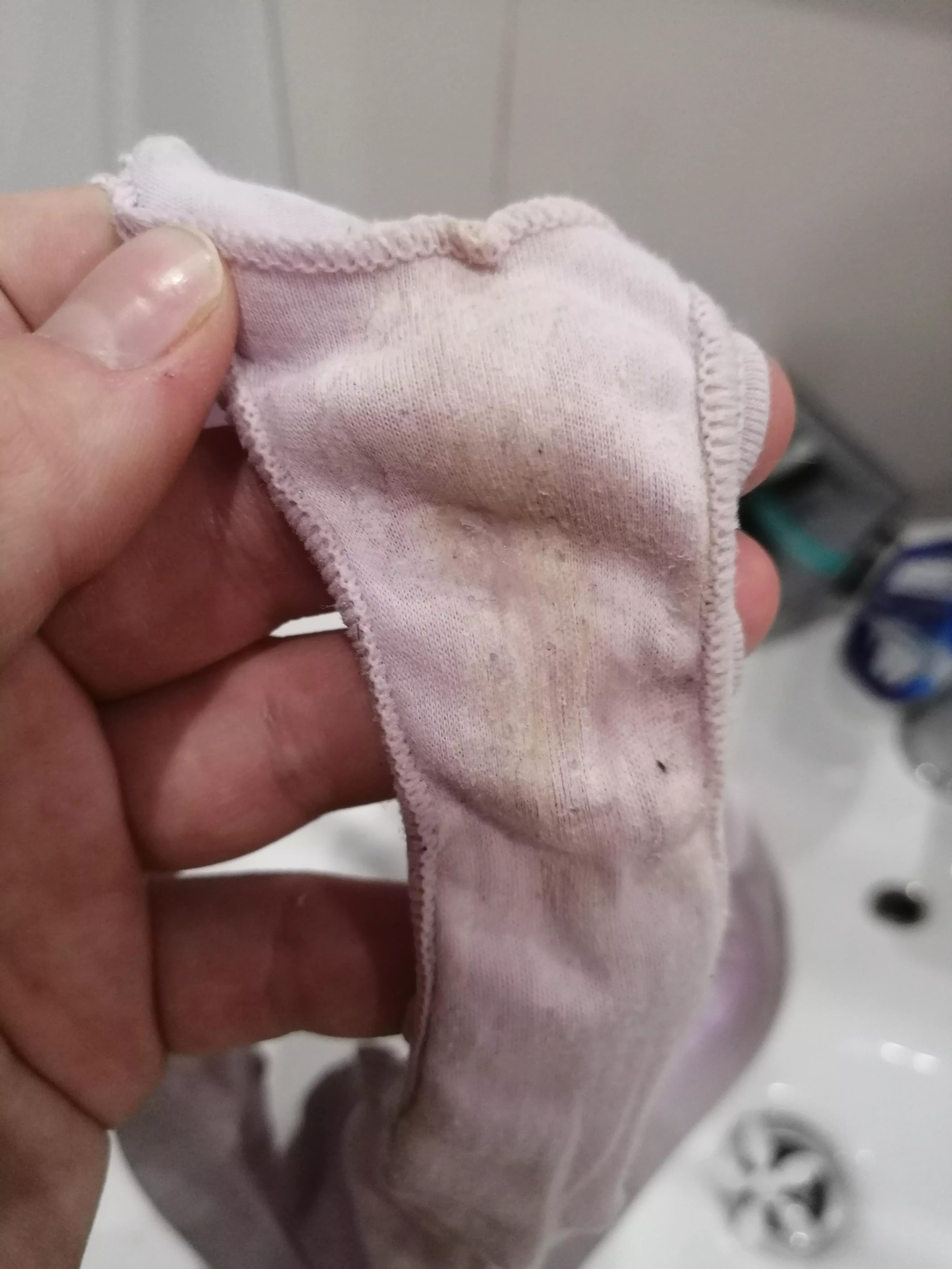 My best friend's panties posted by Bubblegum_flower