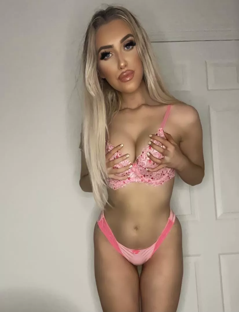 my boobs are good stress balls posted by slvttybarbie