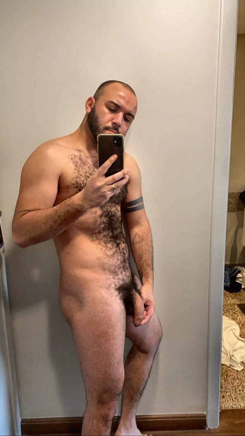 My Brazilian hairy body posted by mineirobh