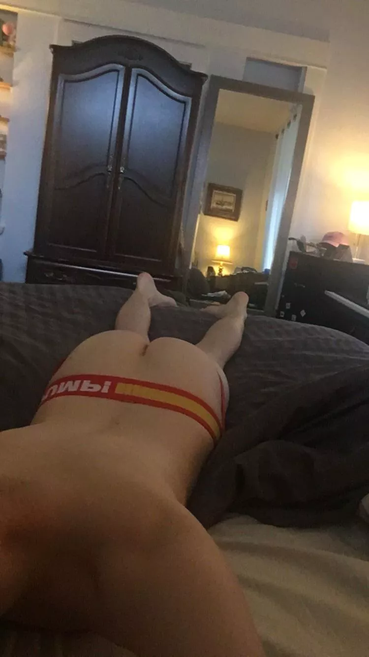 My bum looks so tiny 🥺 posted by Teenytinyfemboy