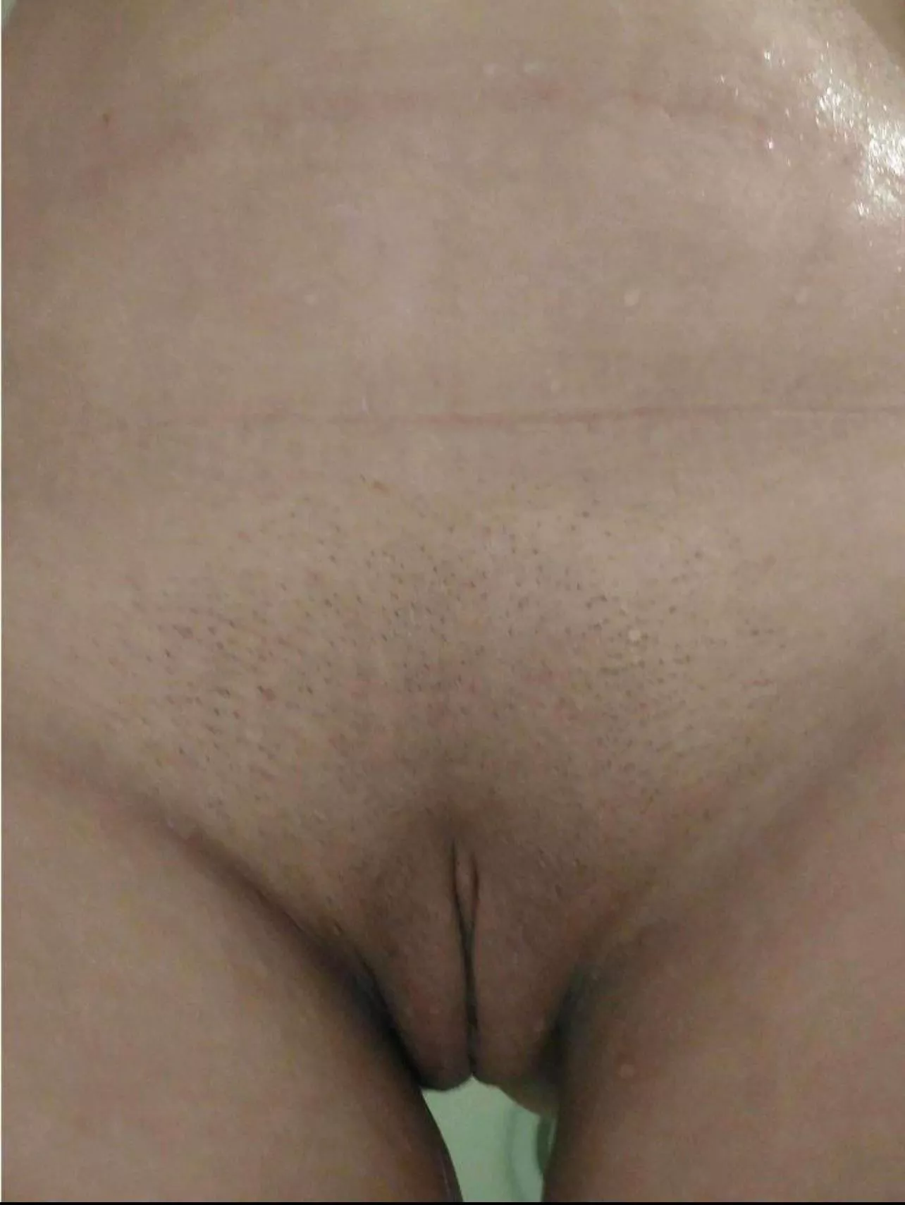 My cameltoe loves to be in the open ready to be sucked on posted by asglackin