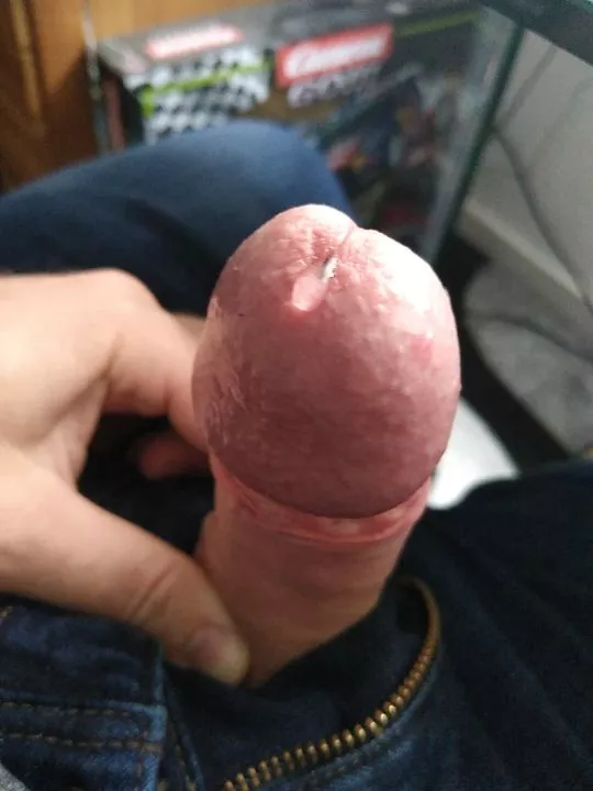 My cock leaks when I scroll thru Reddit - anybody wanna help rub it? posted by herodelsilencio