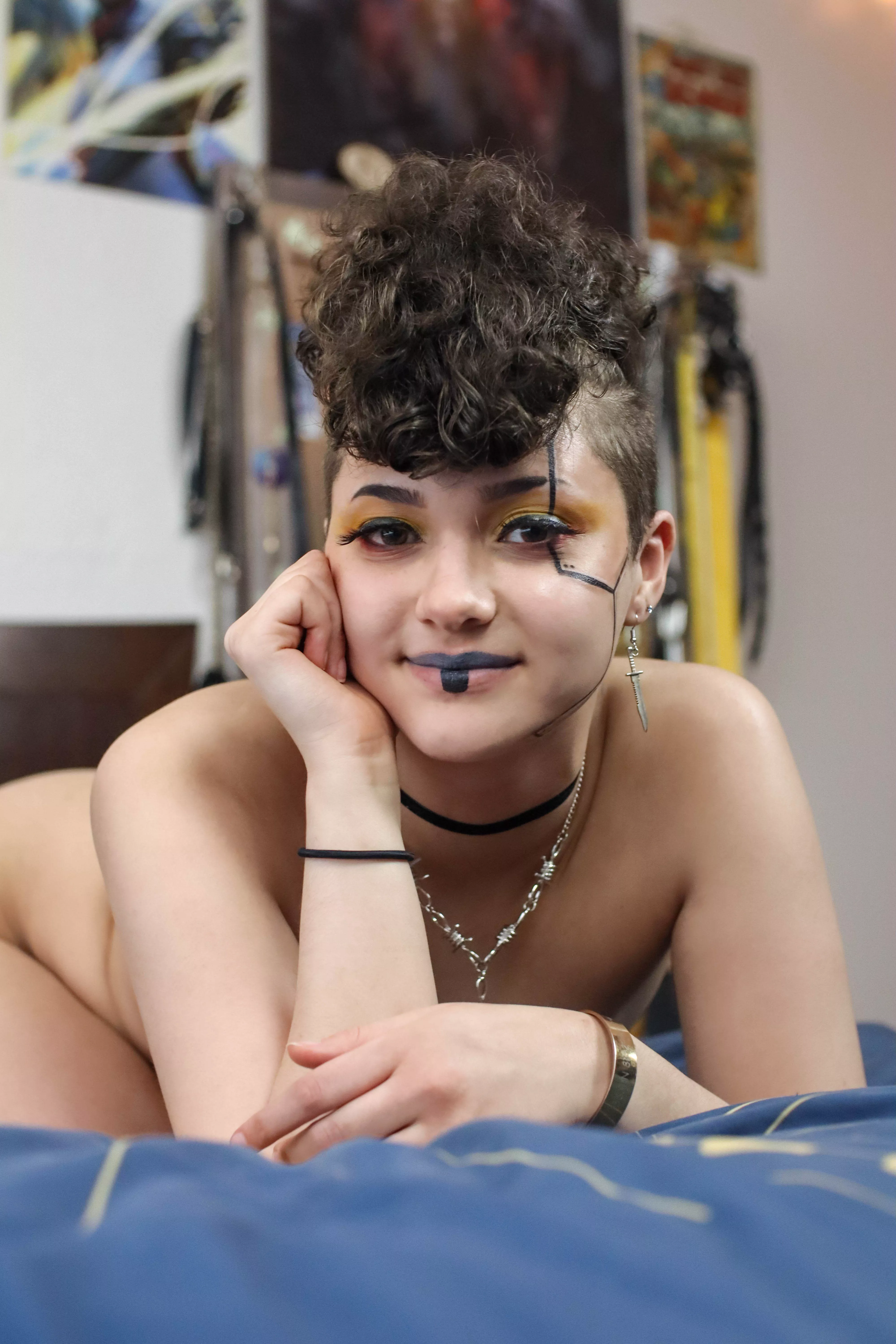 My cyberpunk makeup posted by MissStrawberryPunk