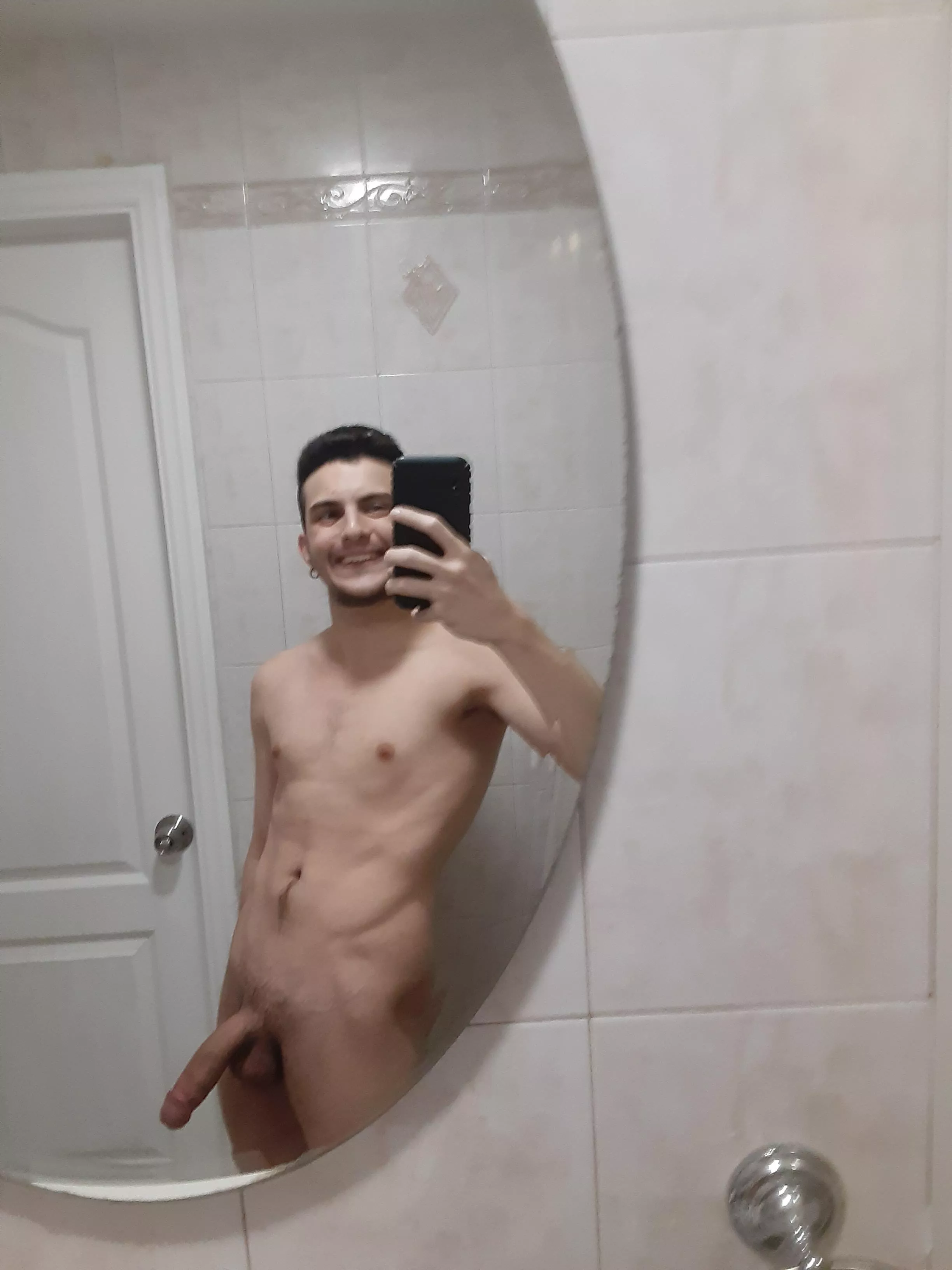 My dick still huge even after I nut 🙈 posted by jerkinmydragonuv