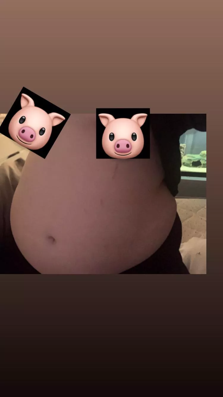 My dms are open (if u want to treat this piggy message me Iâ€™ll tell you how to uk only) posted by EmmieAm01