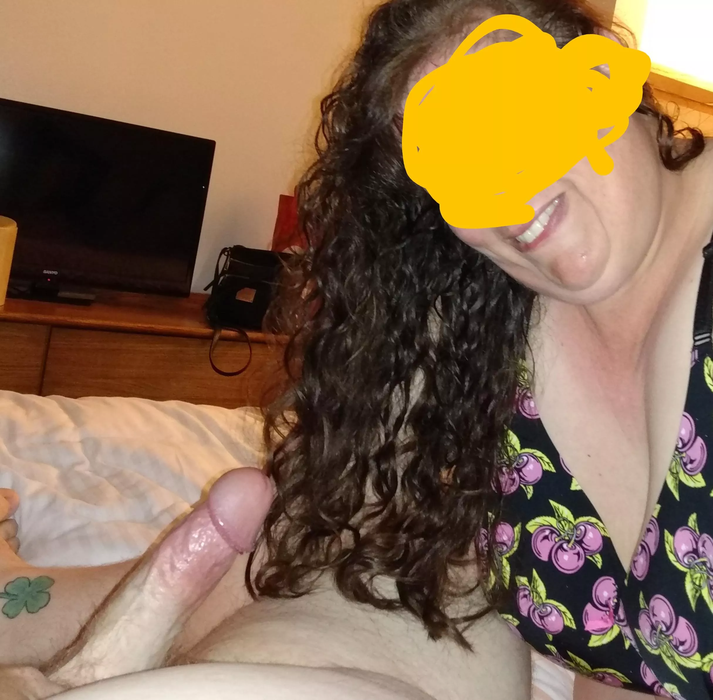 my ex about to go for a ride on my BHM cock. what would you do with my cock if you were her? Im 6'2