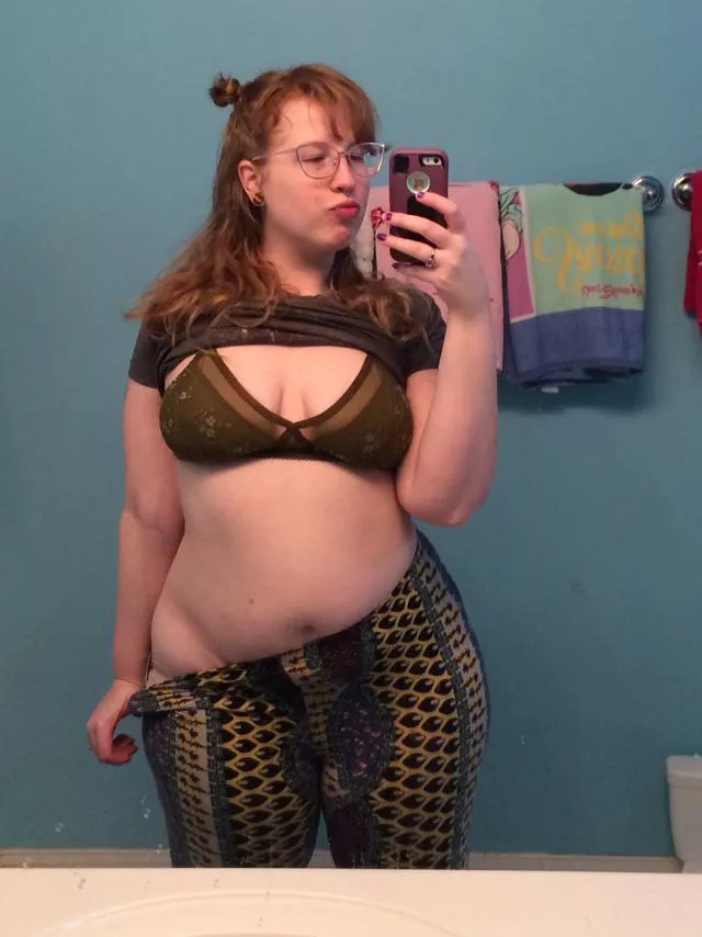 My faaaavorite leggings & my fave bralette posted by crazyquiltstargown